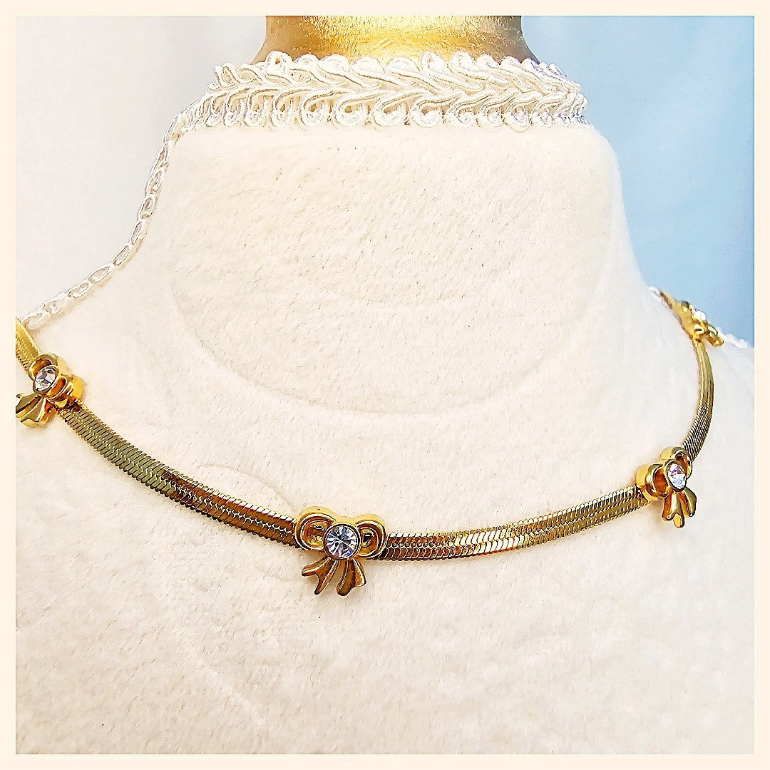 Jara Snake X Bowknots Necklace