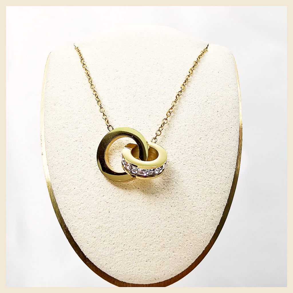 Amis Circle Necklace