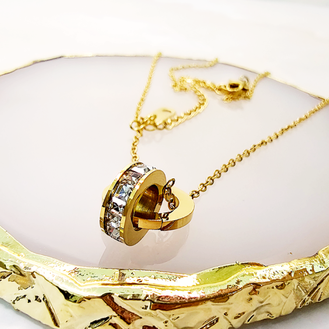 Amis Circle Necklace