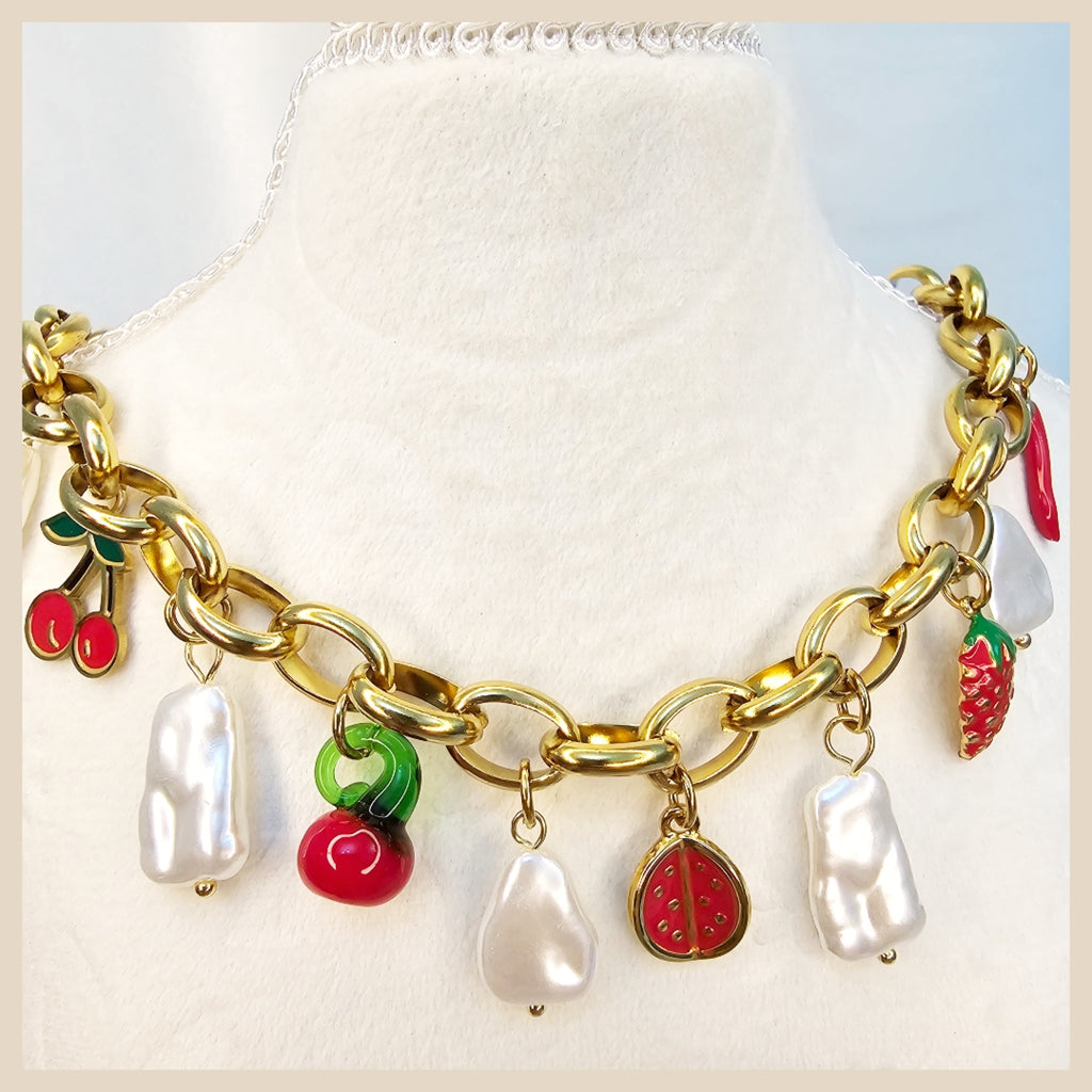 Hawa Strawberry Pearl Necklace