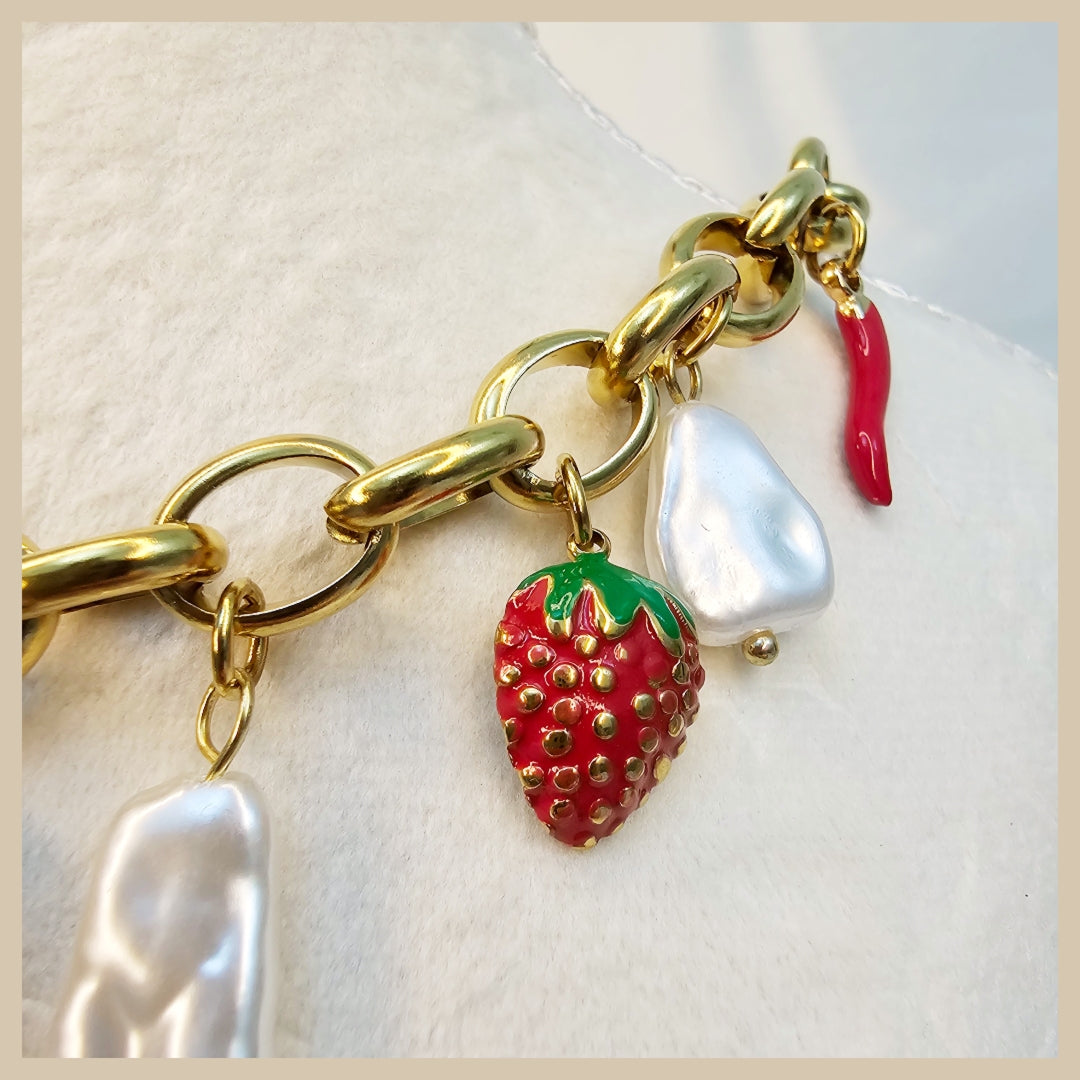 Hawa Strawberry Pearl Necklace