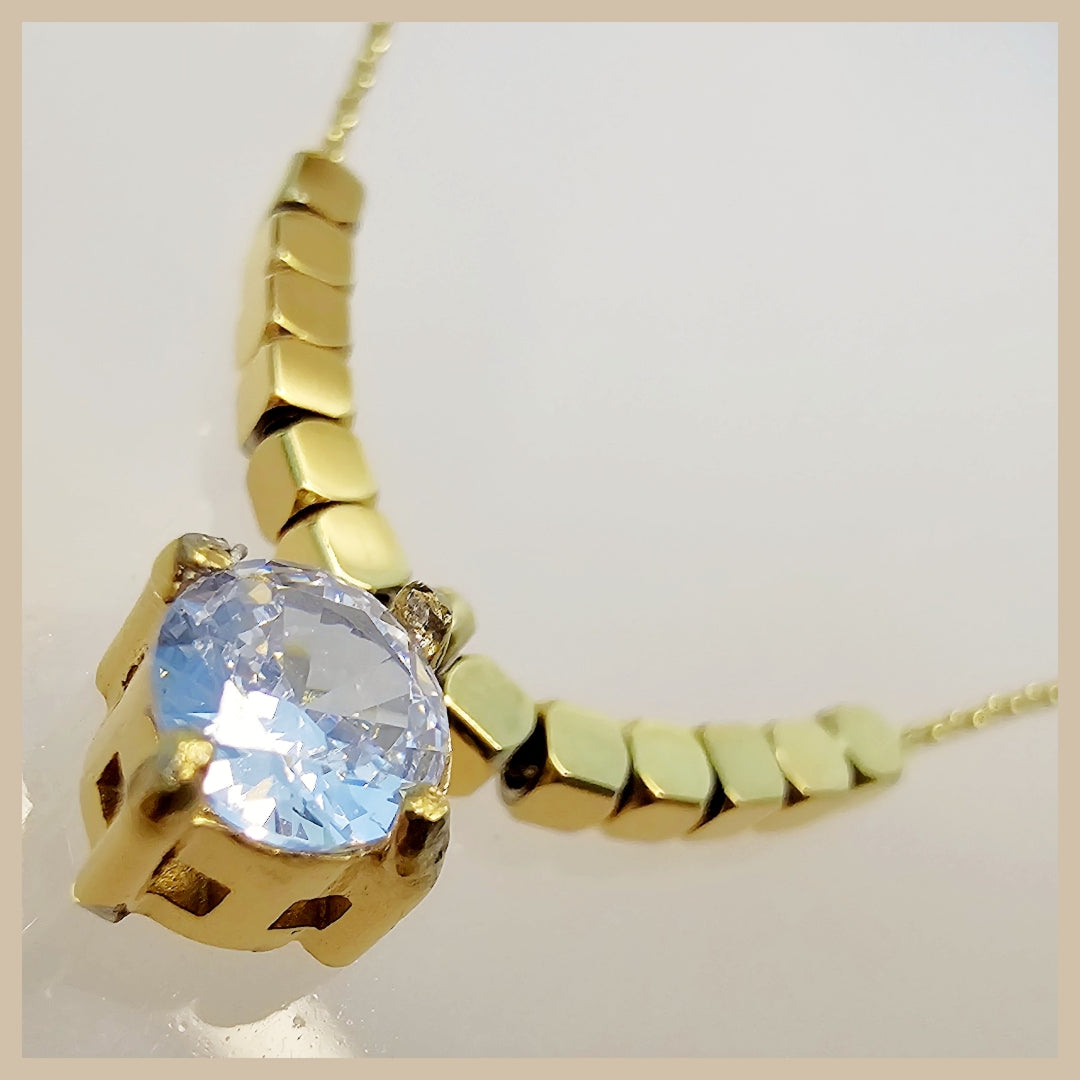 Guri Zircon Shine Necklace