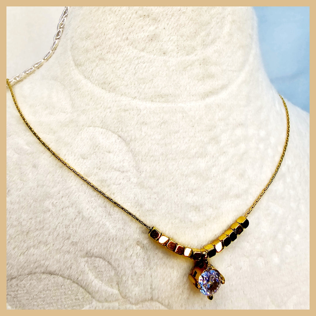 Guri Zircon Shine Necklace