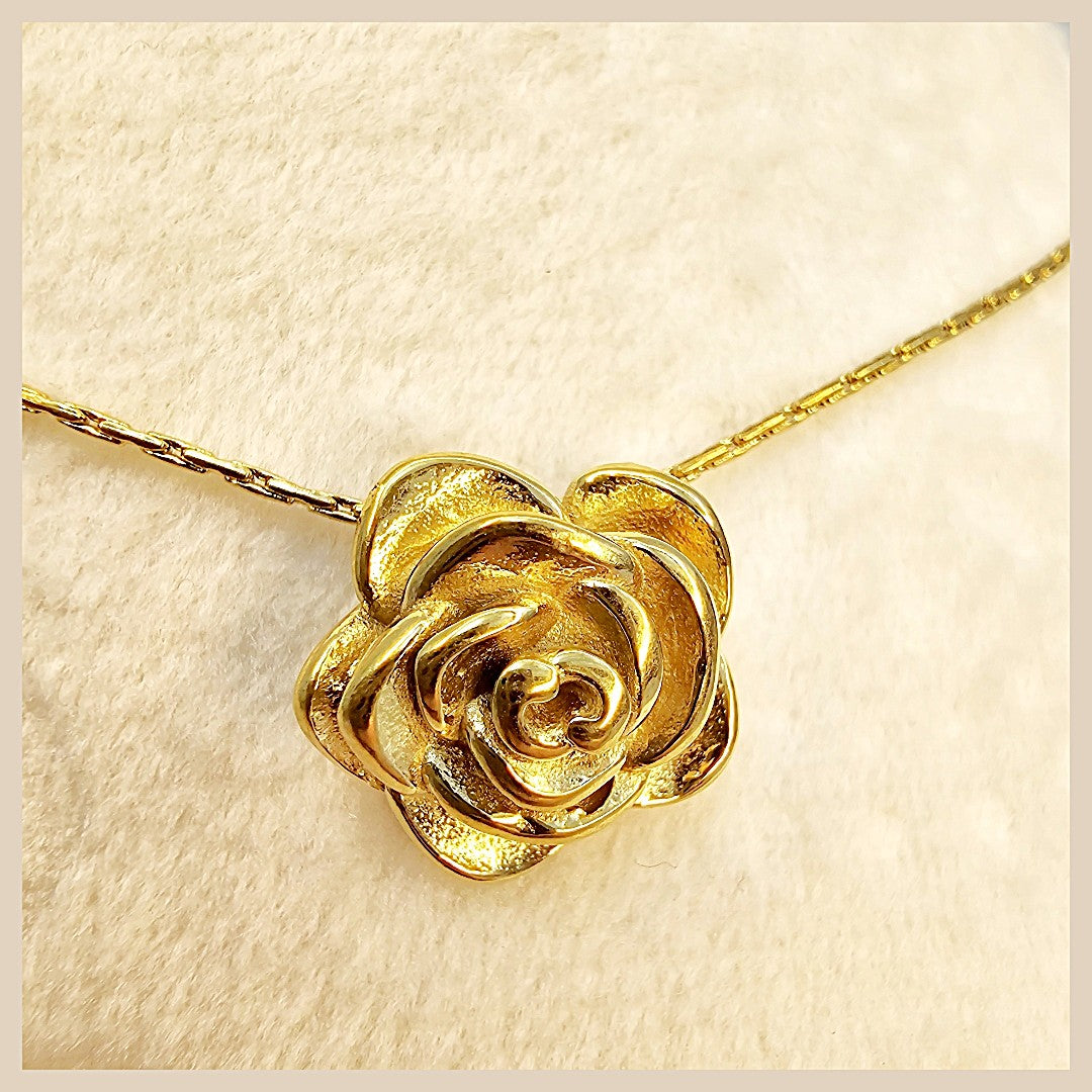 Gona Rose Necklace