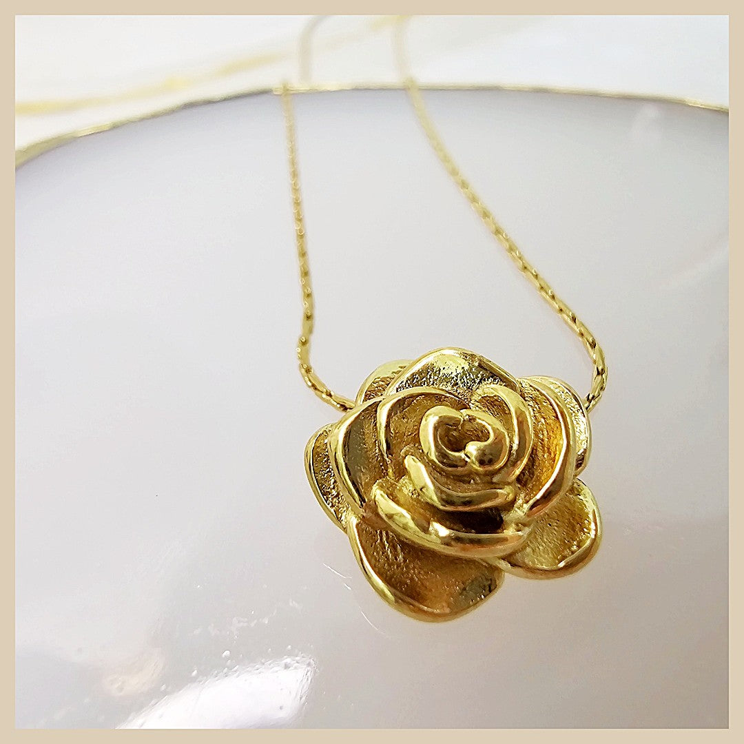 Gona Rose Necklace