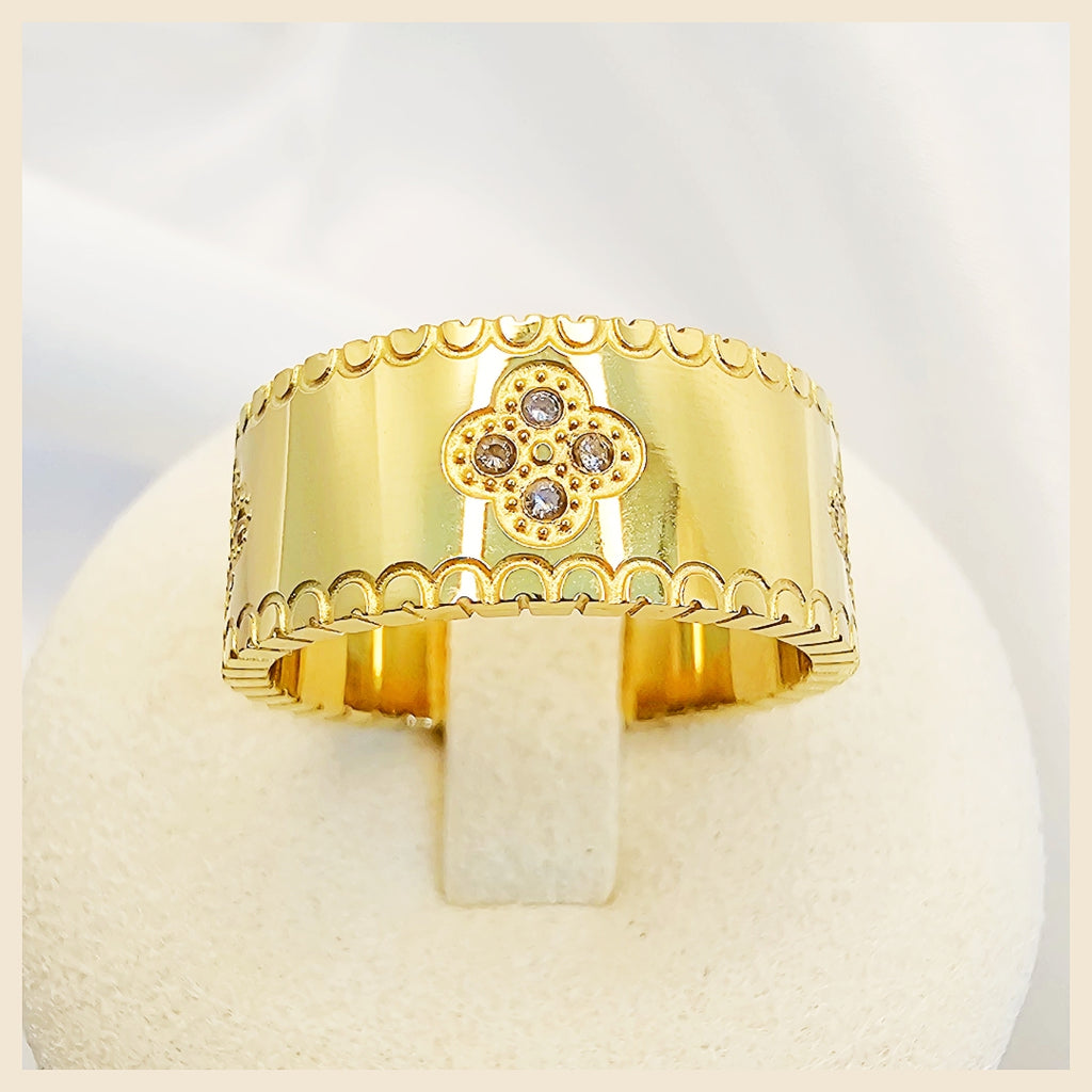 Laya Embossed Zircon Ring