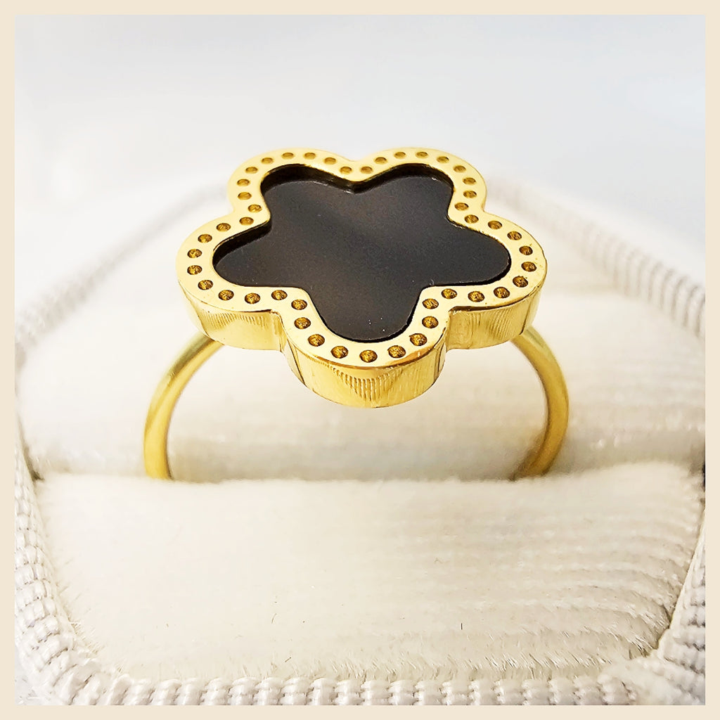 Kiki Clover Ring