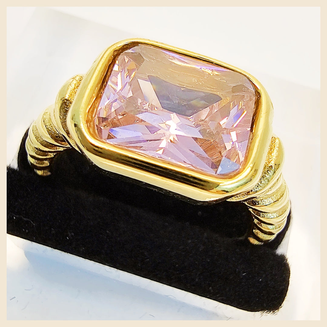 Lili Pink Square Ring