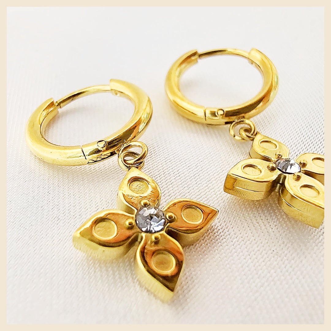 Lise Clover Hanging Earings