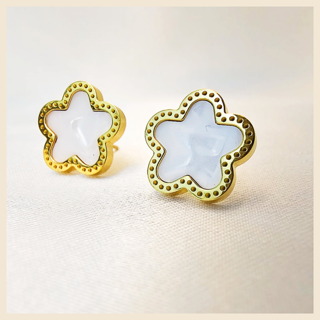 Lora Flower Clover Earings