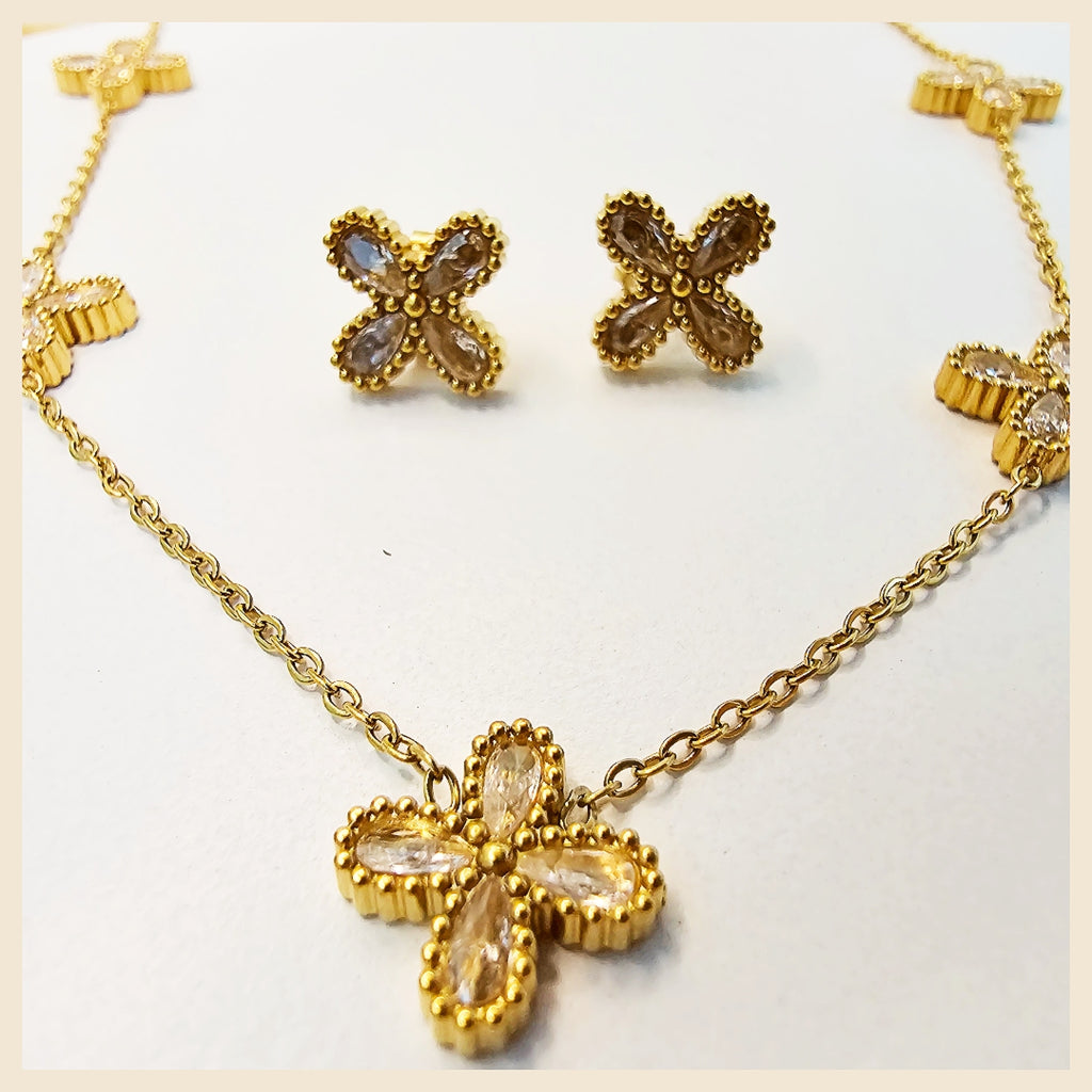 Kesa Clover Flower Necklace & Earring Set