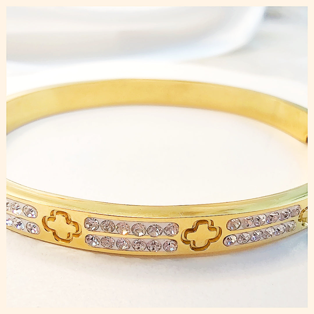 Kari Embossed Clover Bangles