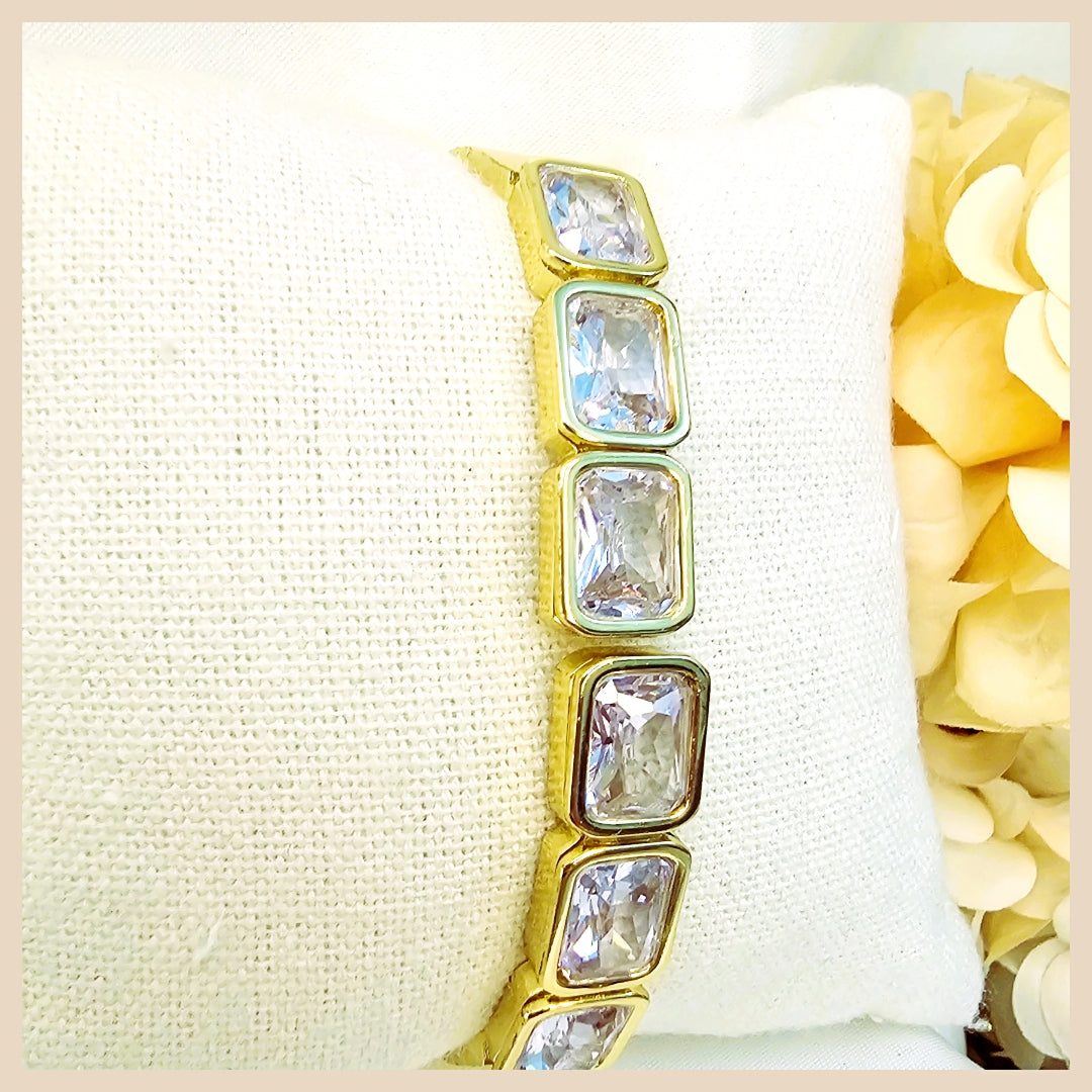 Elen Vintage Zircon Bangle