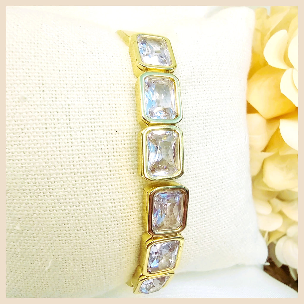 Elen Vintage Zircon Bangle