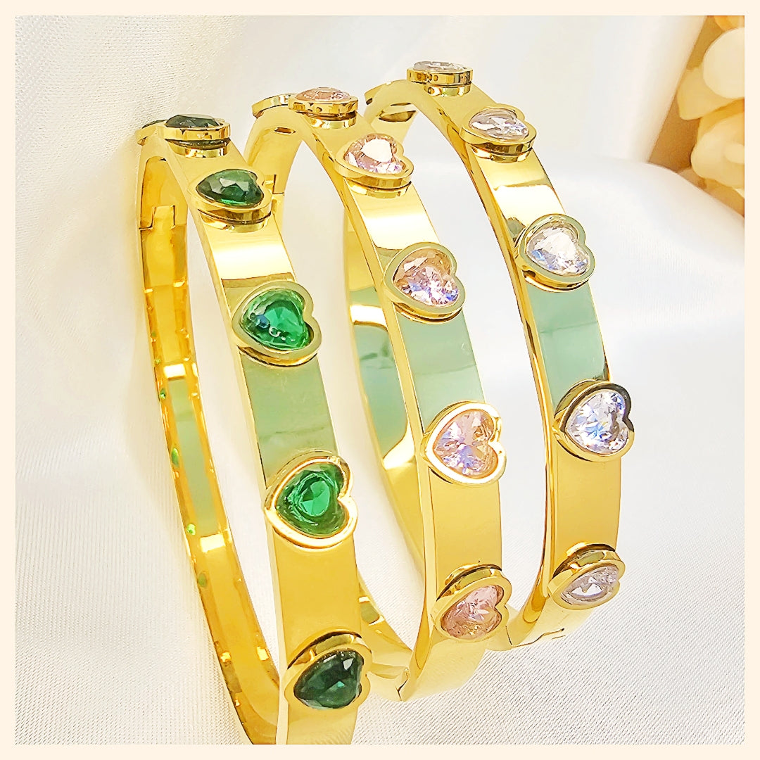 Kara Heart Zircon Bangle