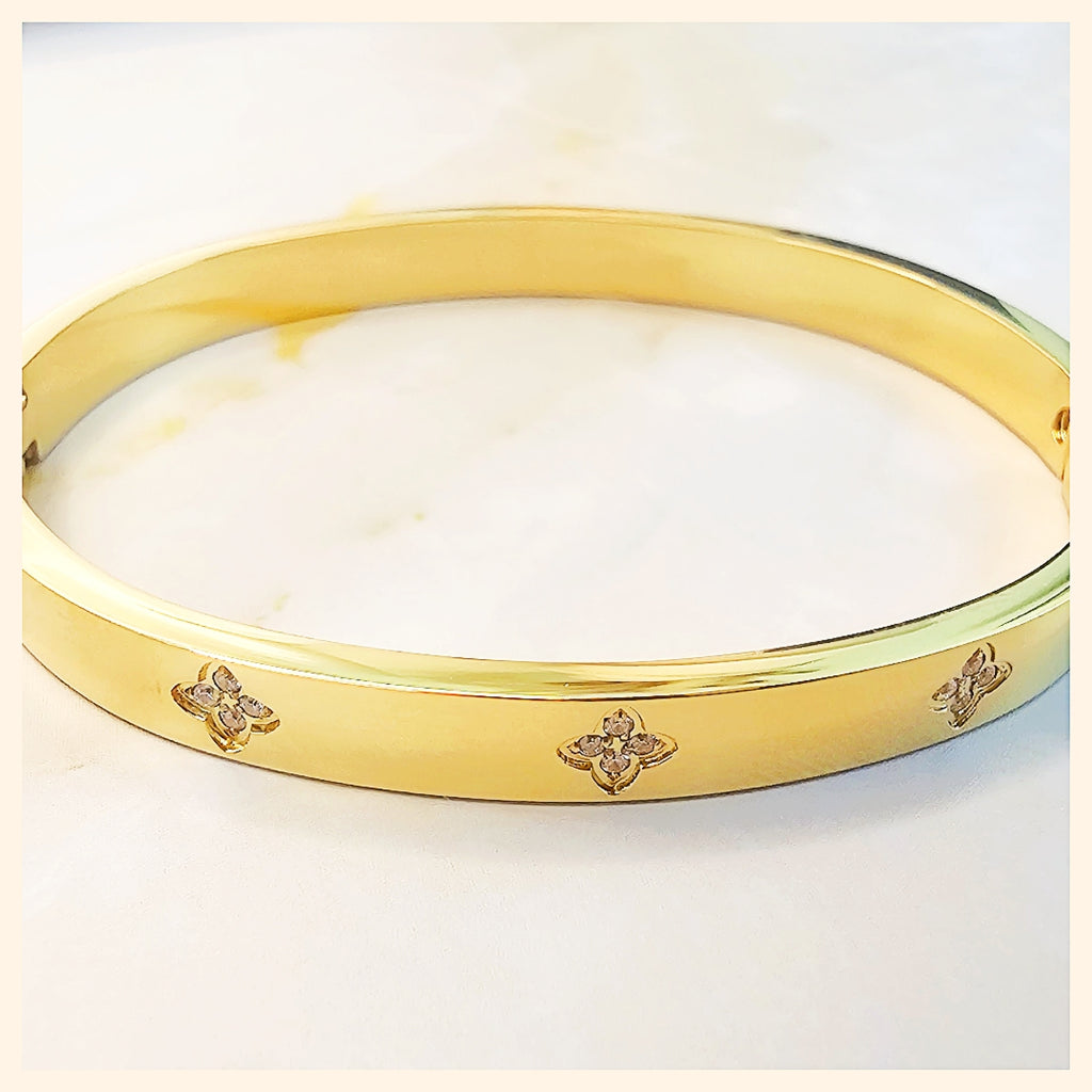 Judy Clover Zircon Bangle