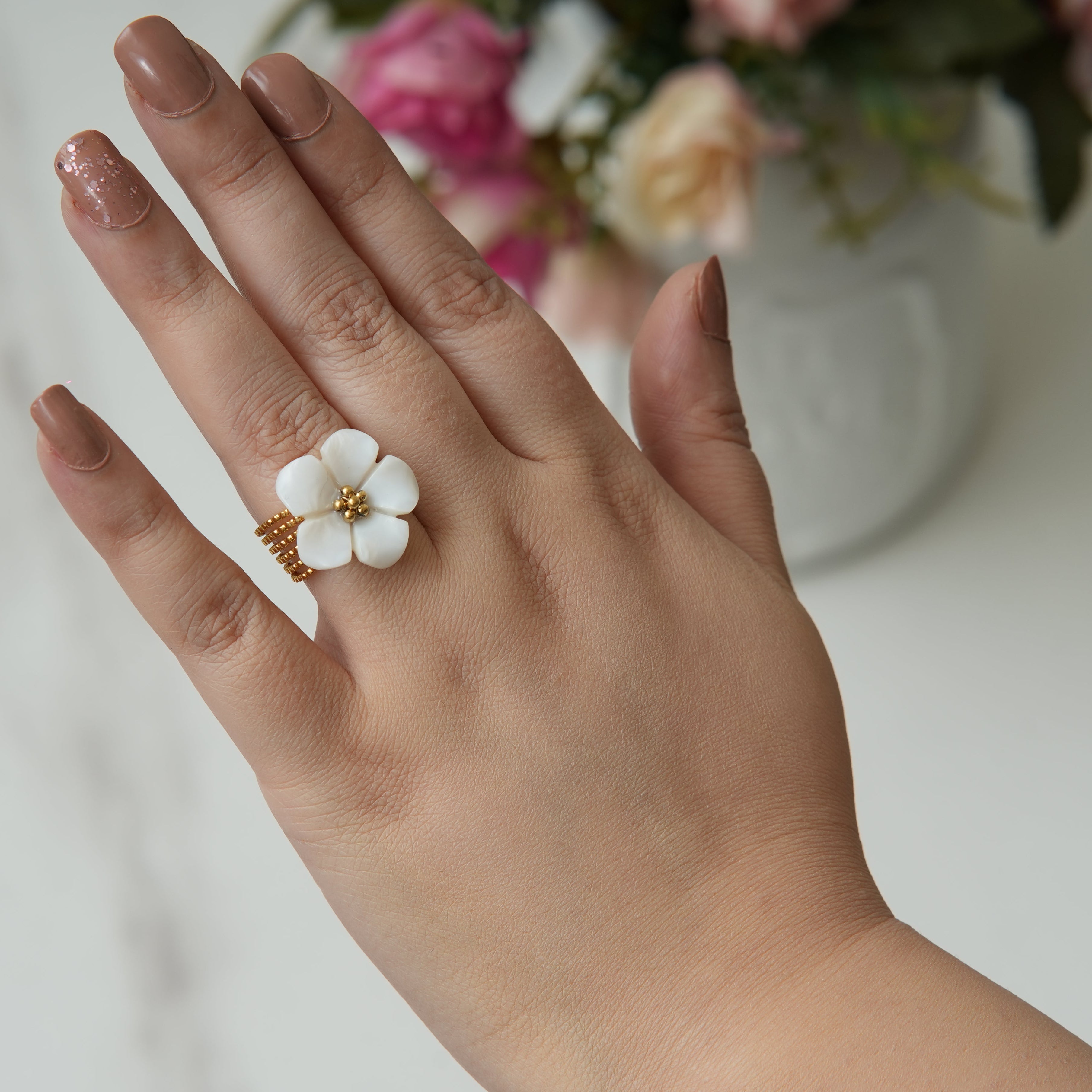 Ines White Petal Ring