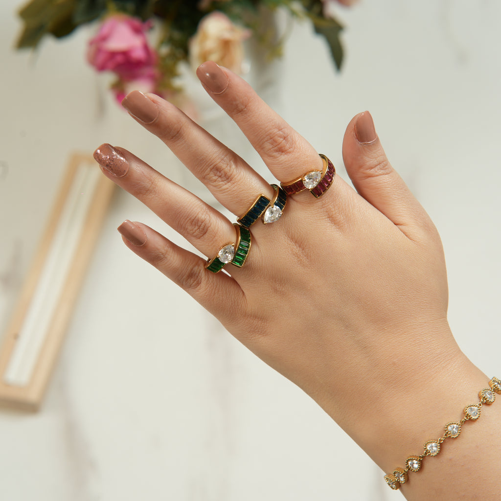 Edie Sleek Zircon Ring