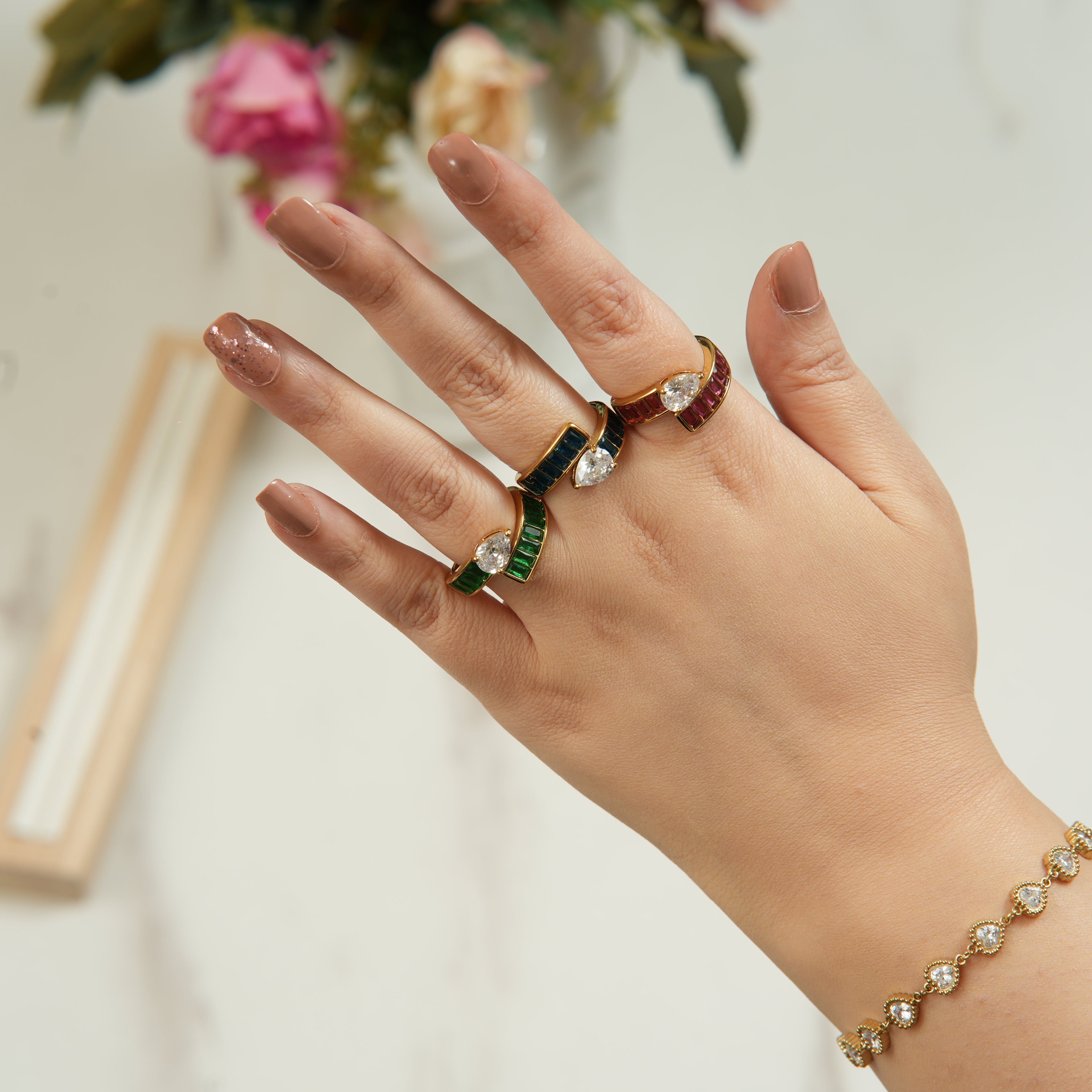 Edie Sleek Zircon Ring