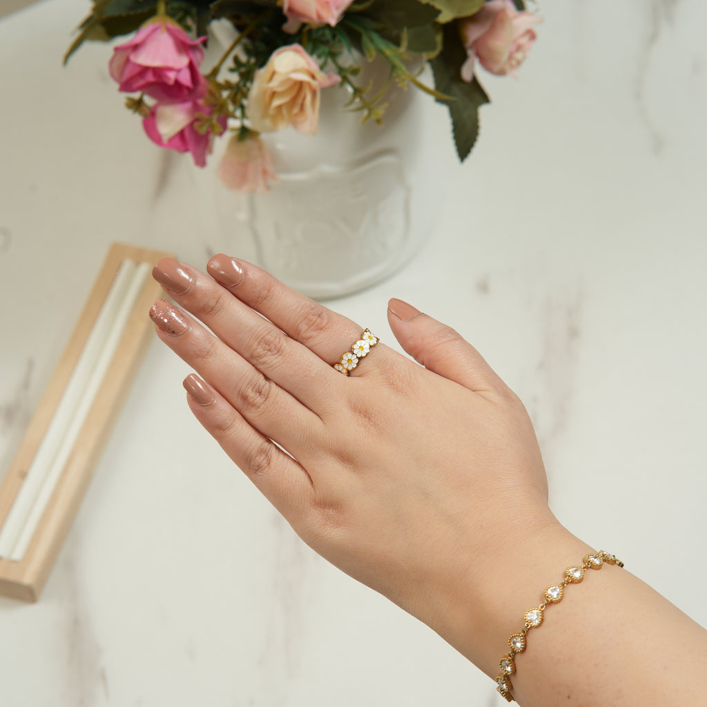 Elba Daisy Ring