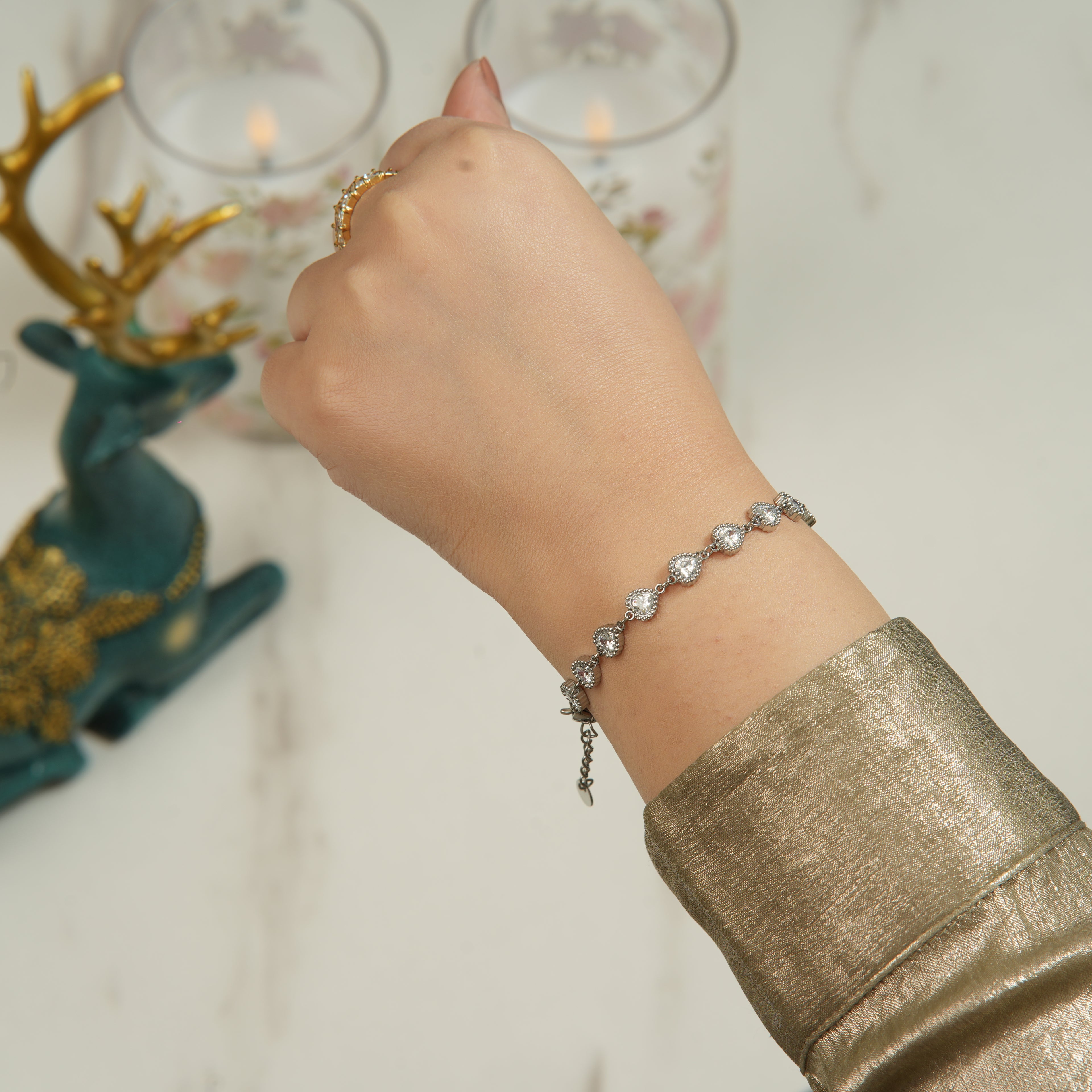 Frey Hearts X Zirconia Bracelet