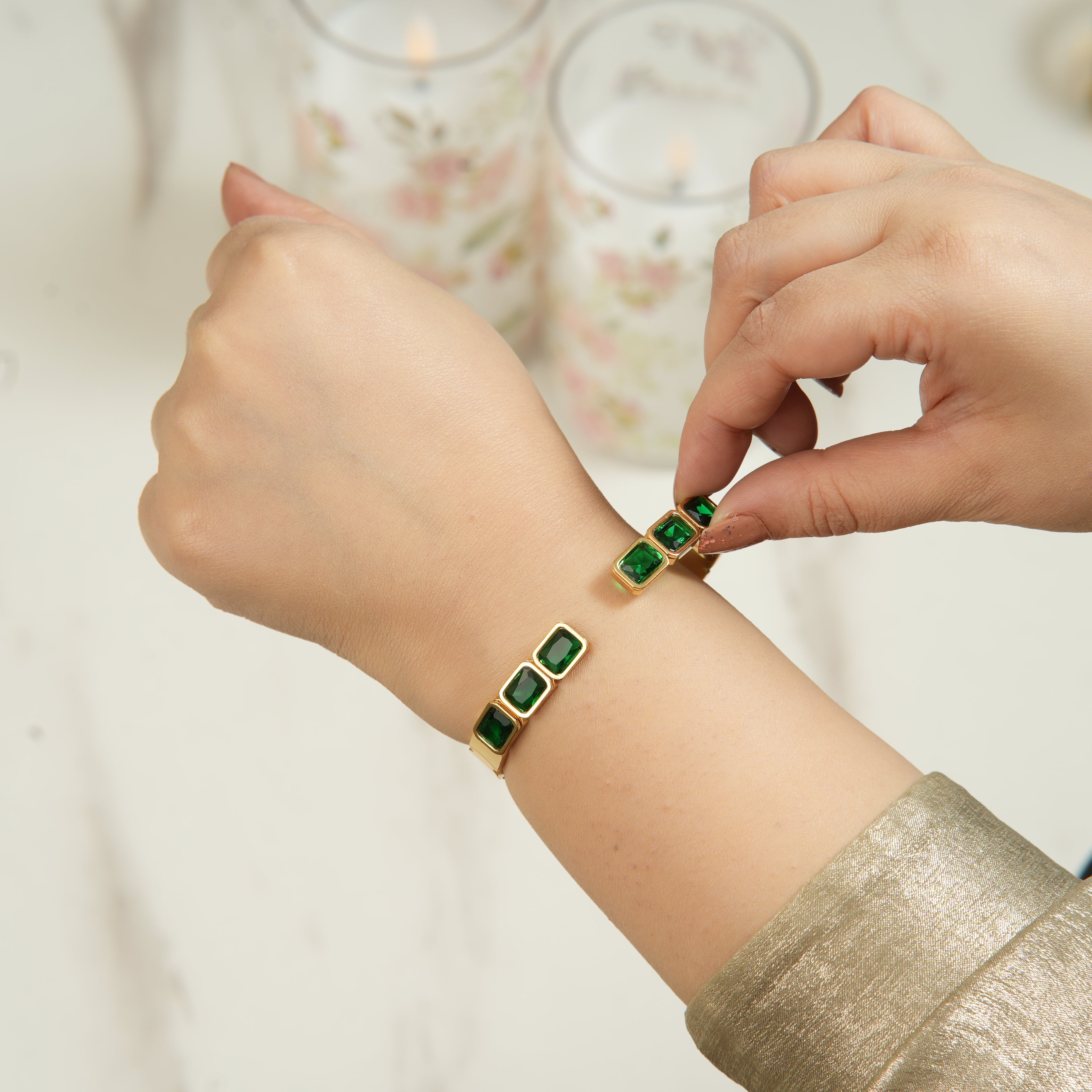 Elen Vintage Zircon Bangle