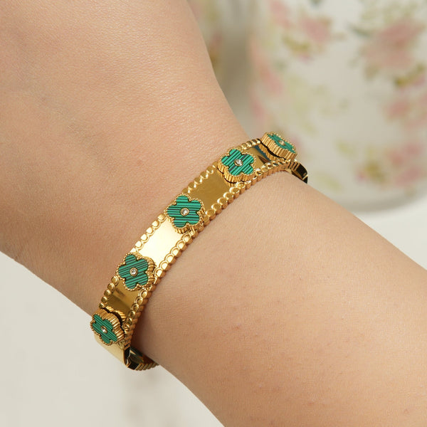 Dree 5 Clover Zircon Bangle