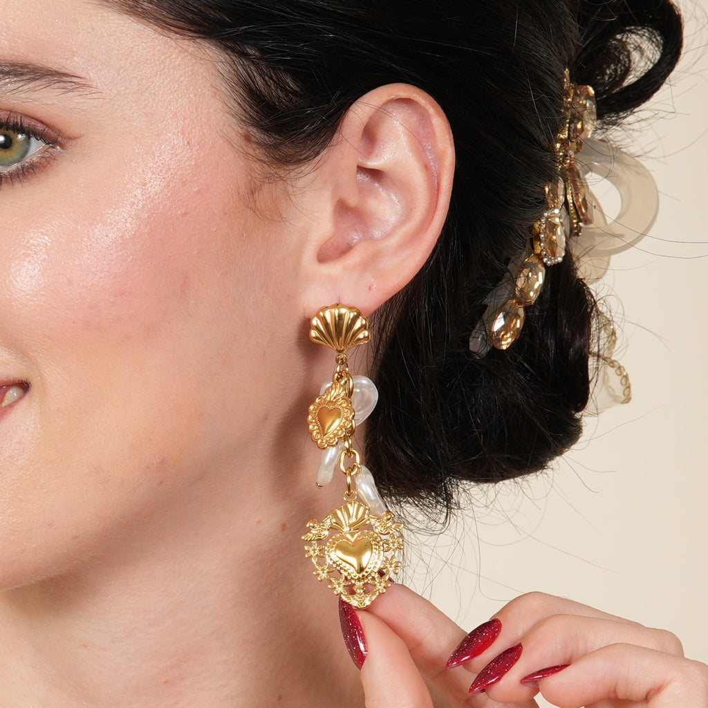 Elin Pearl Drop Earings