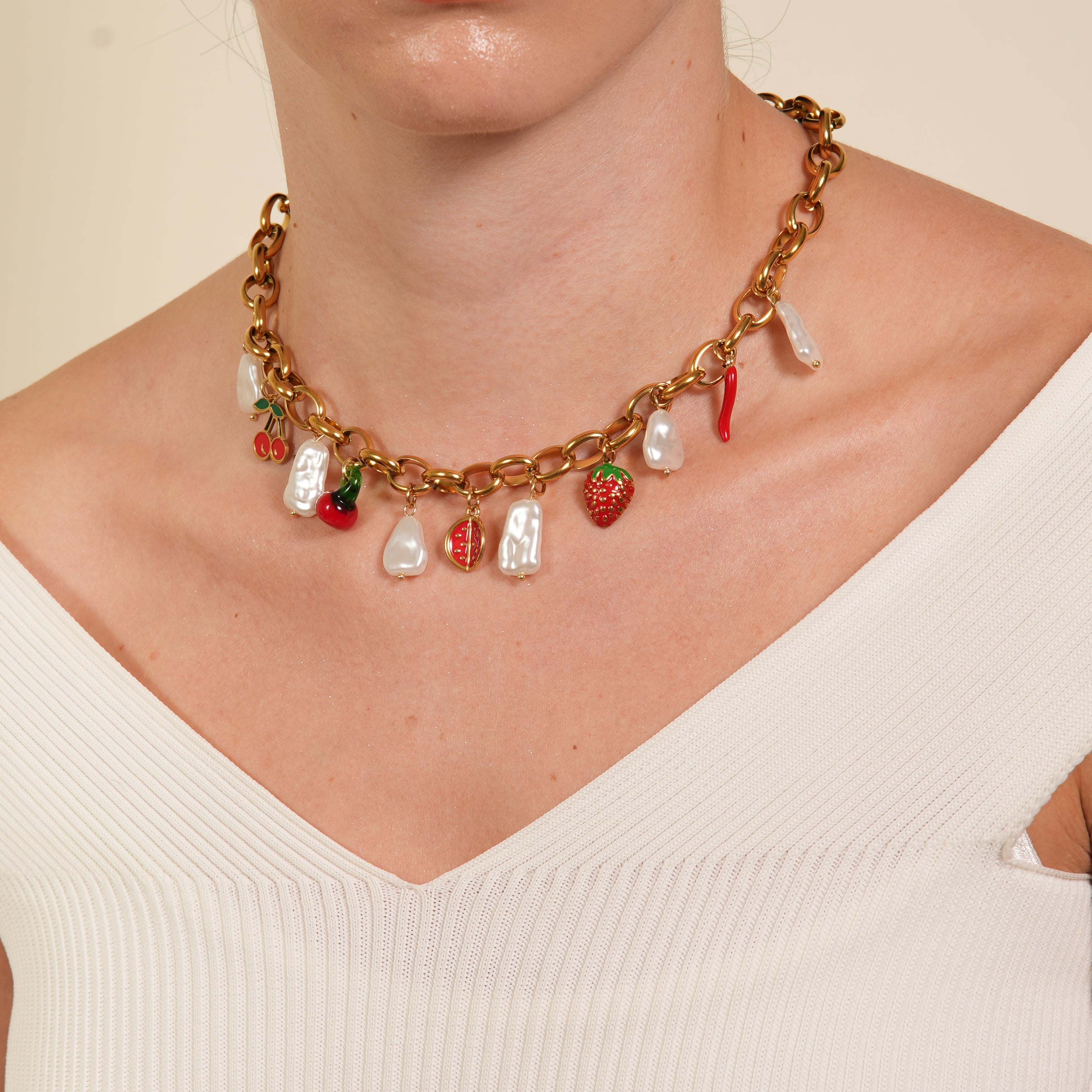 Hawa Strawberry Pearl Necklace