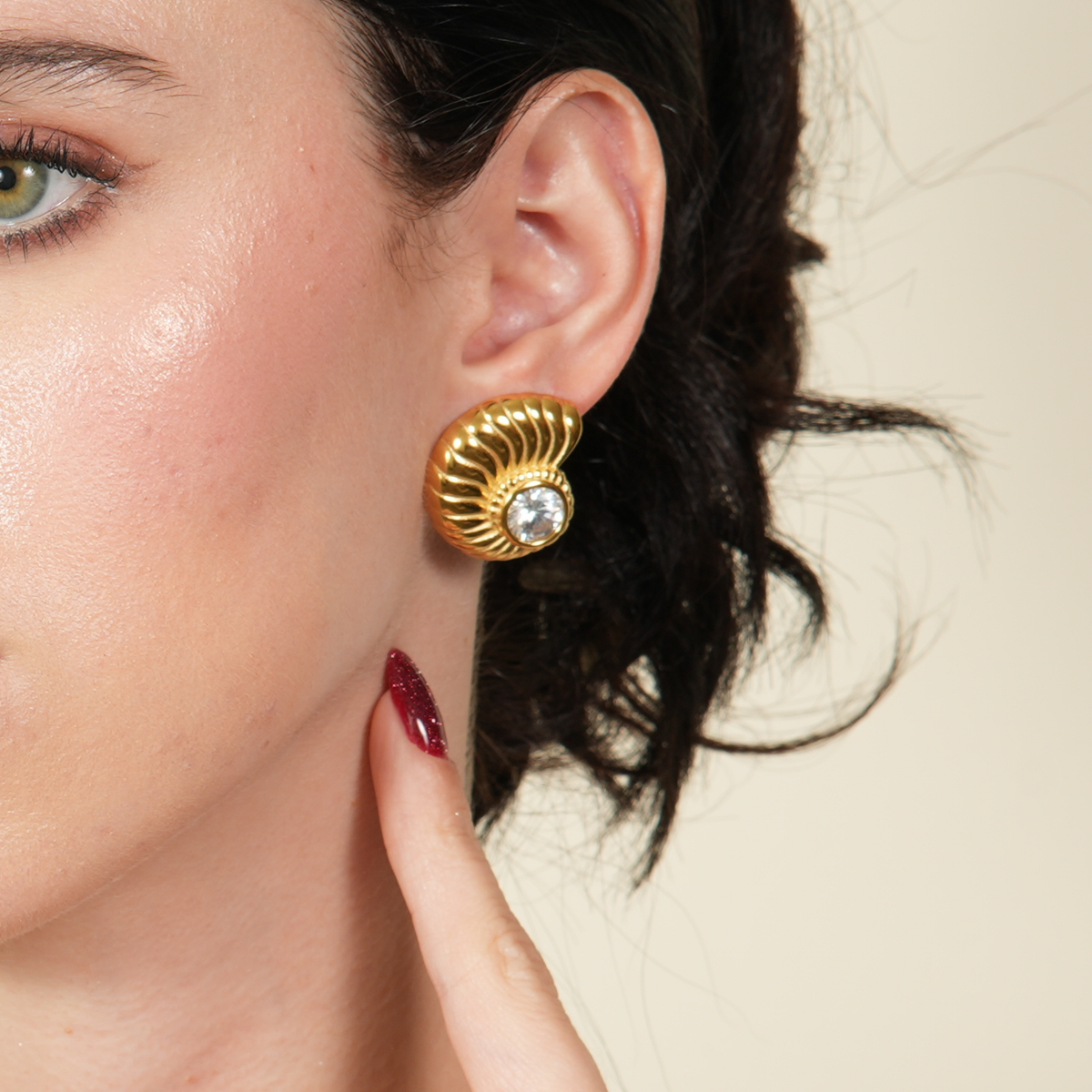 Emil Shell Earings