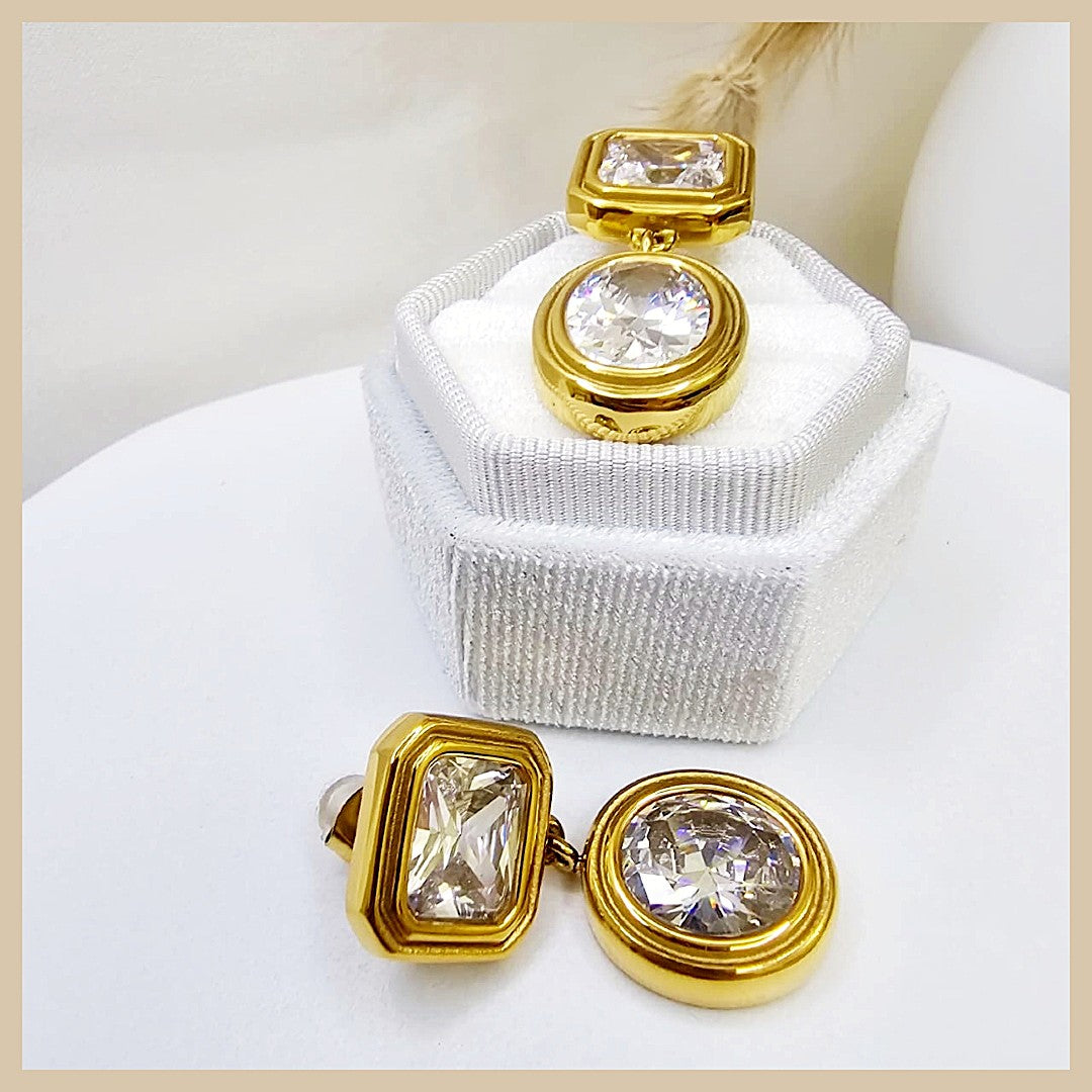 Femi Kiss Me Earings