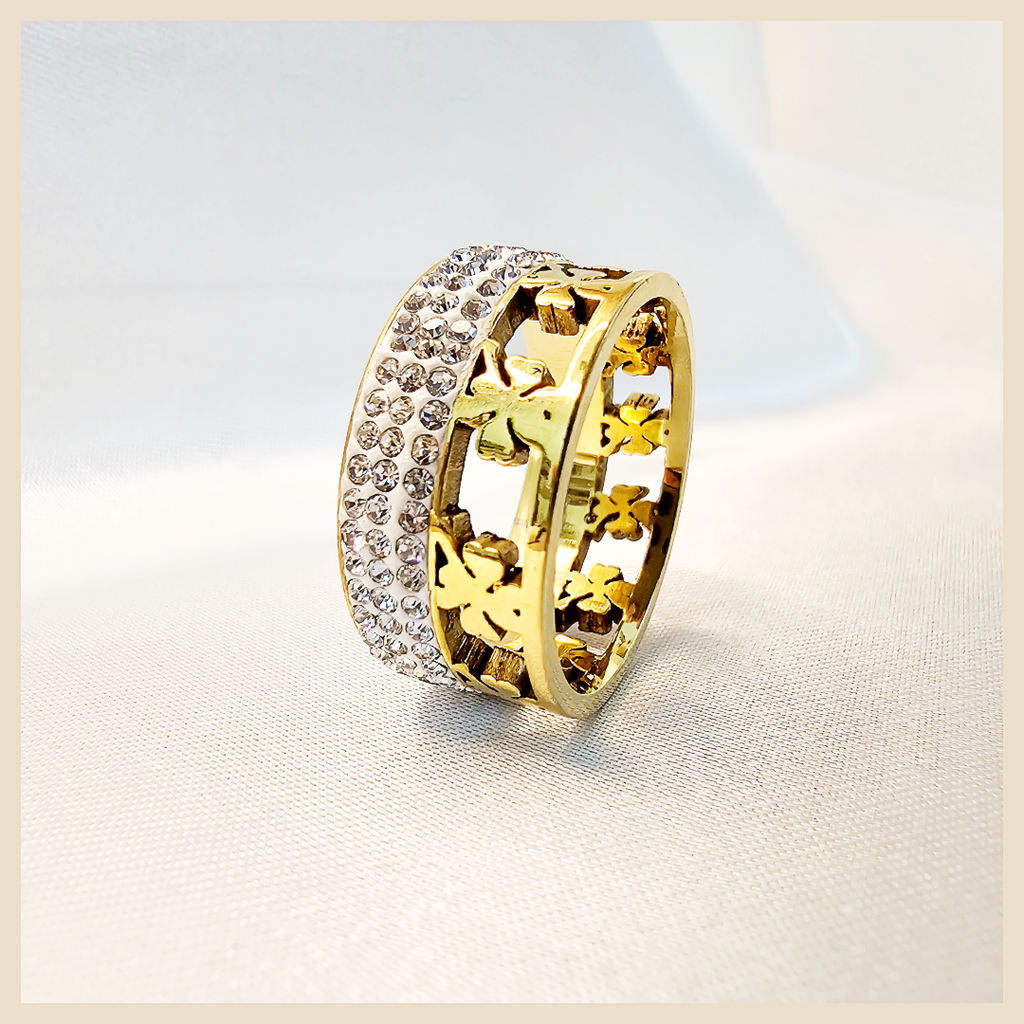 Lucky Ceci Clover ring for women with gold-plated shine and CZ detail, a refined wedding band style that feels meaningful, feminine, and gift-worthy.