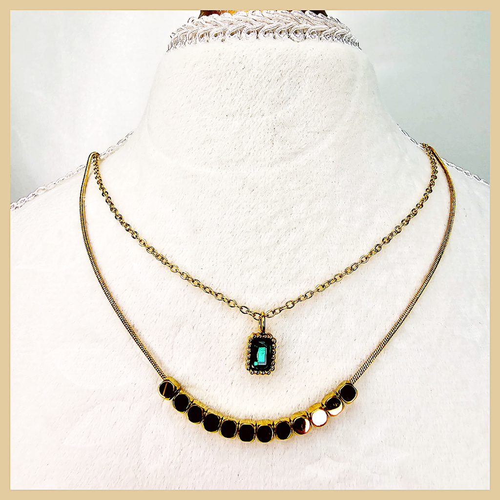 Dainty adjustable gold layered choker designed for modern women who value comfort, versatility, and premium jewellery appeal.