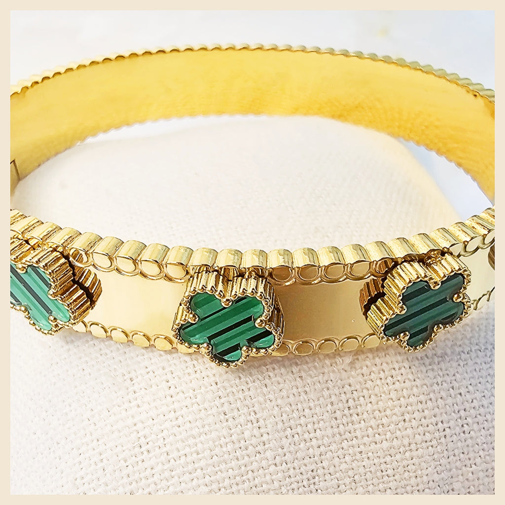 Elegant 18K gold-plated openable crystal bracelet for women, beautifully suited for Eid gifting, anniversaries, or a meaningful celebration.