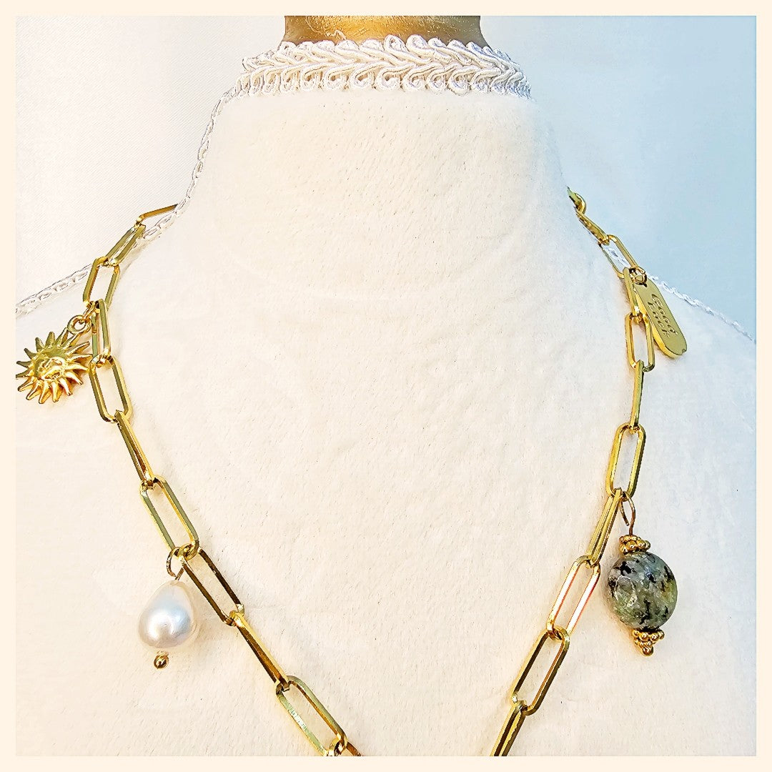 Elegant Jaya gold-plated African stone necklace presented as a meaningful gift for her, ideal for Eid, anniversaries, or memorable celebrations.