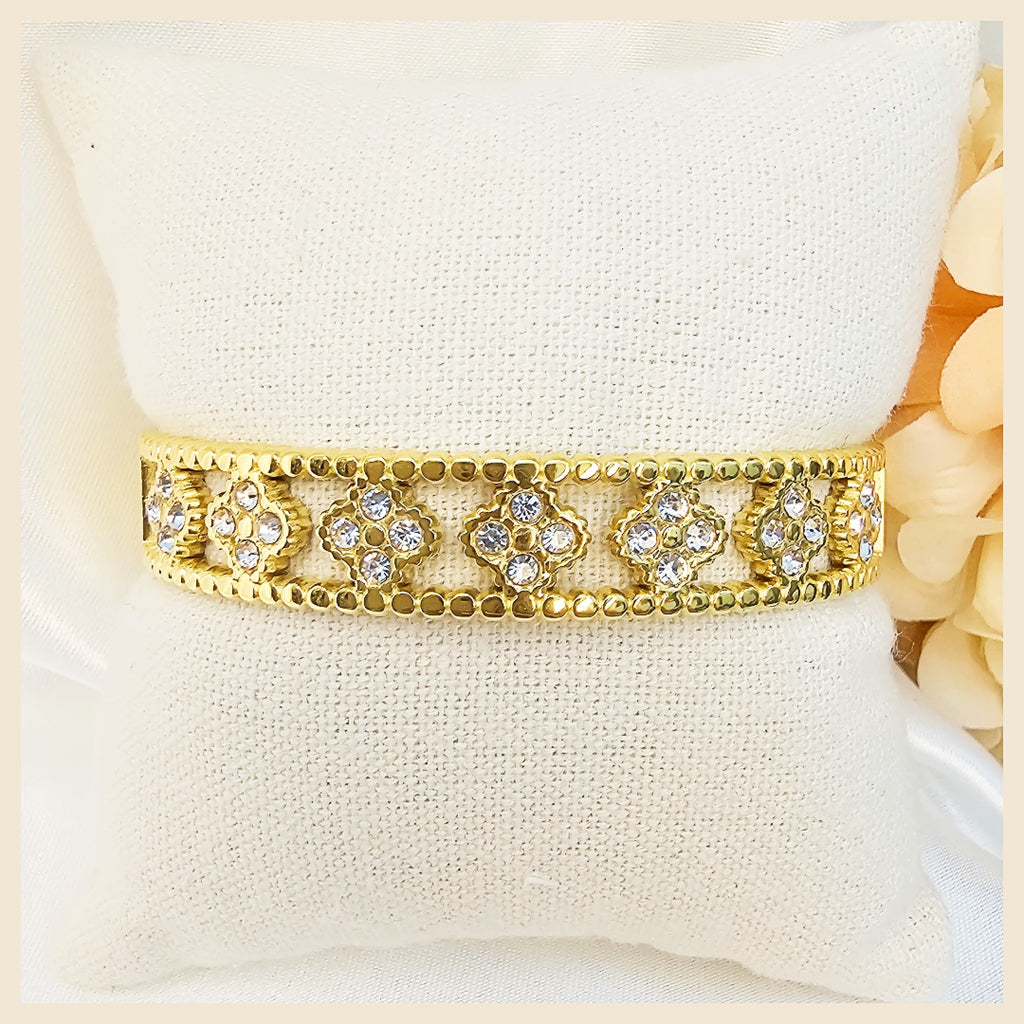 Elegant Leja gold-plated zircon bangle bracelet for her, a romantic gifting choice for Eid, anniversaries, or a meaningful celebration in the UAE.