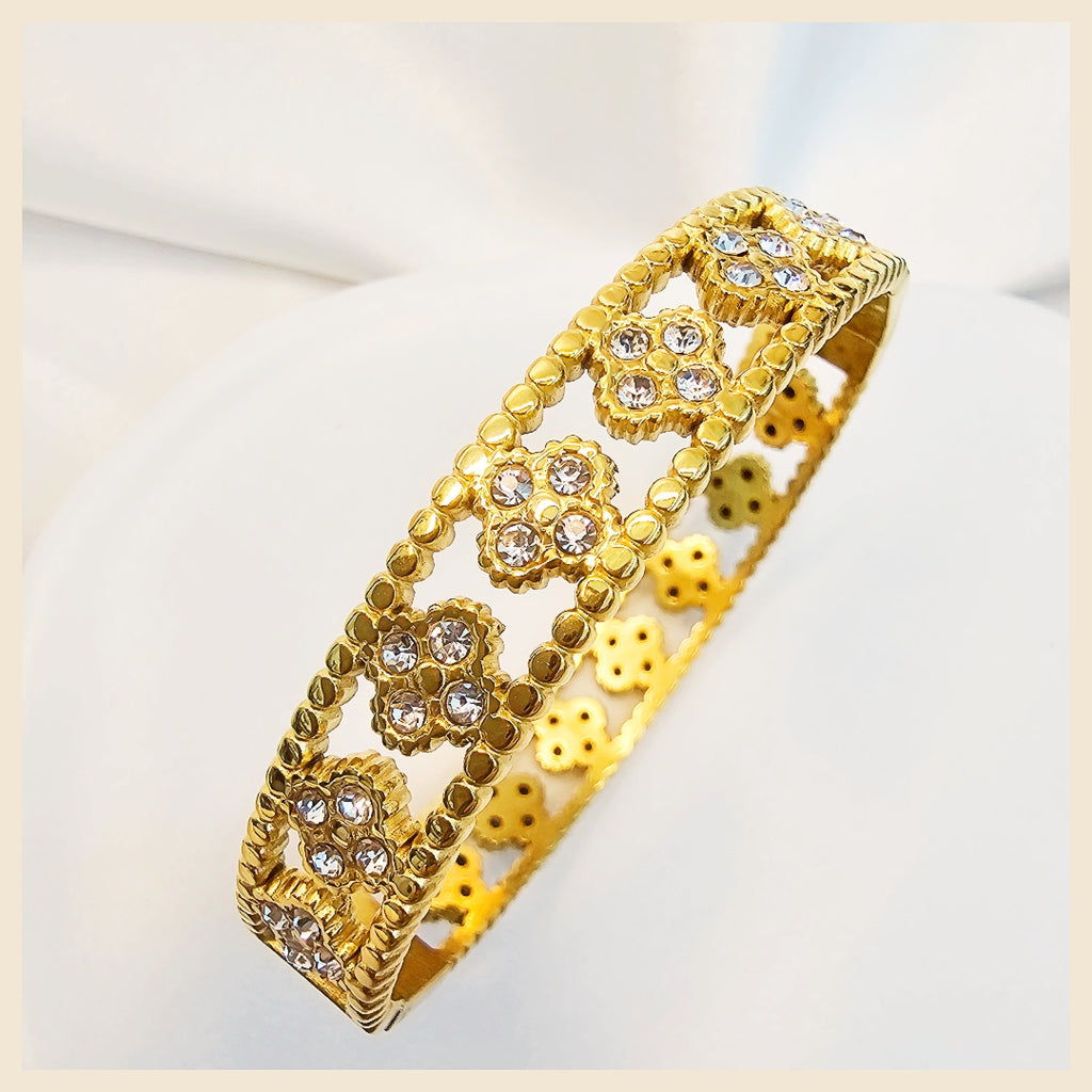 Bridal-ready Leja zircon bangle bracelet with an openable clasp, ideal for wedding gifting and elegant styling that photographs beautifully.