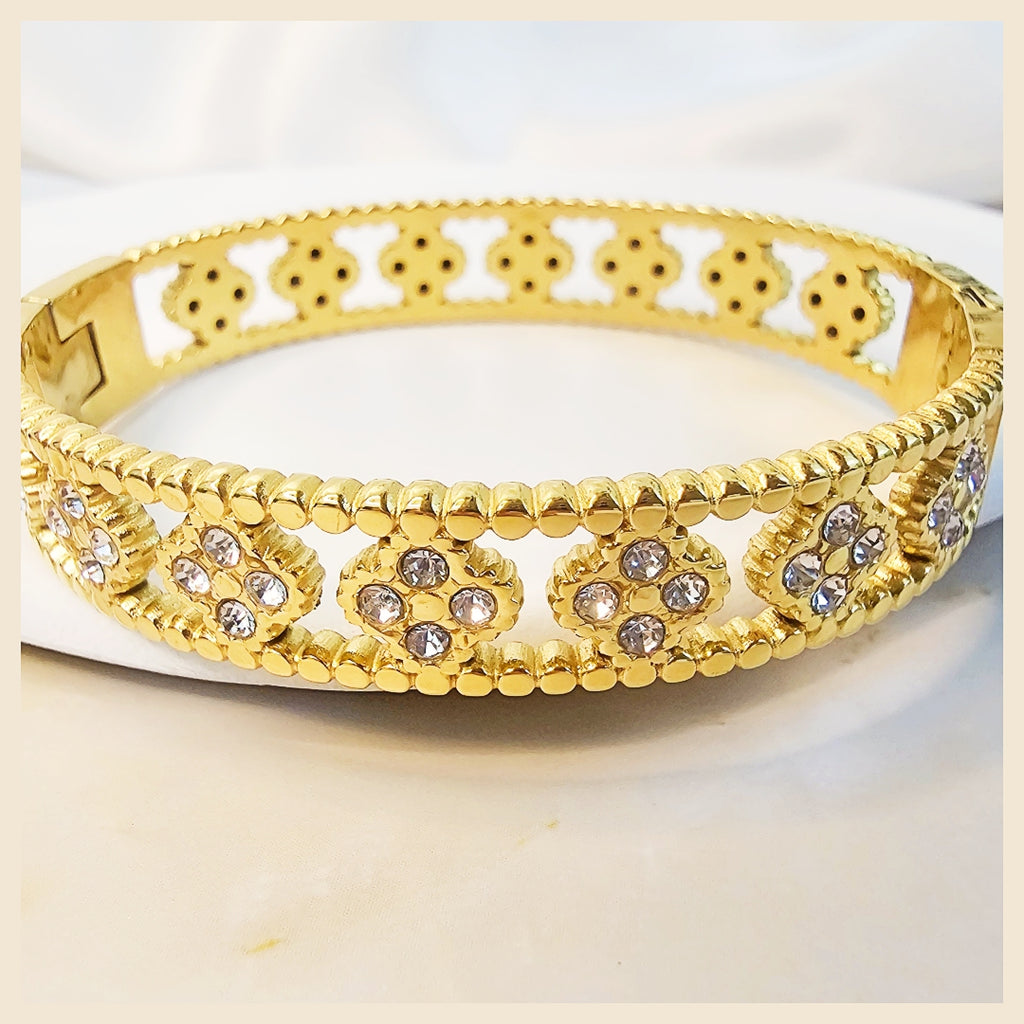 Exclusive Leja 18K gold-plated zircon bangle bracelet, designed to feel premium and distinctive for women building a curated luxury jewellery collection.