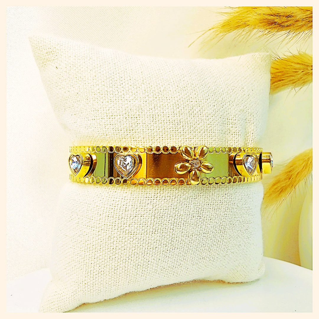 Flower rhinestone gold cuff bracelet styled for Dubai fashion, offering radiant shine and feminine charm for confident, modern women.