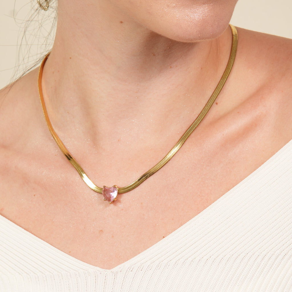 Gizi Shine High smile pendant necklace with sparkling diamond-inlaid detail on a clavicle chain, designed to add playful luxury and confident shine for women.