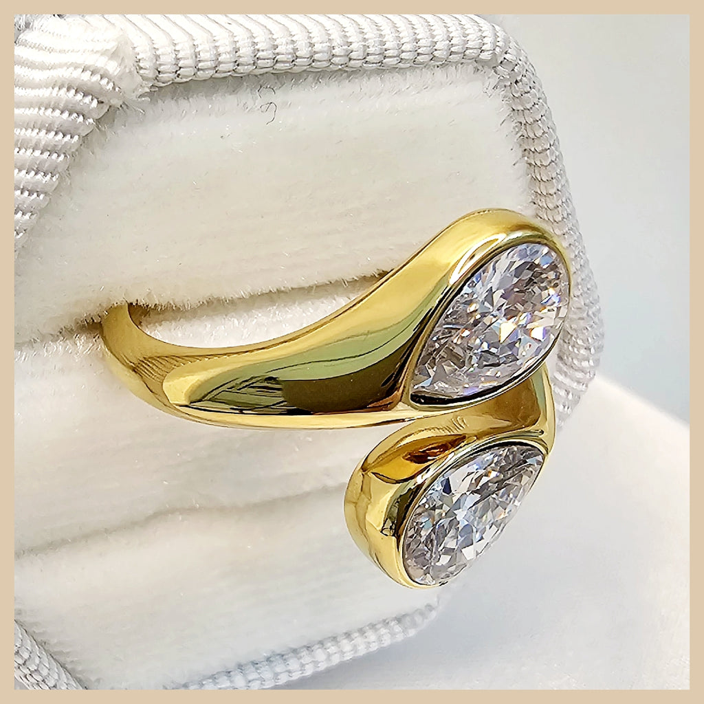 Huna water drop zircon ring for women with sterling silver shine, a chic wedding-ready accessory that blends modern elegance with romantic charm.