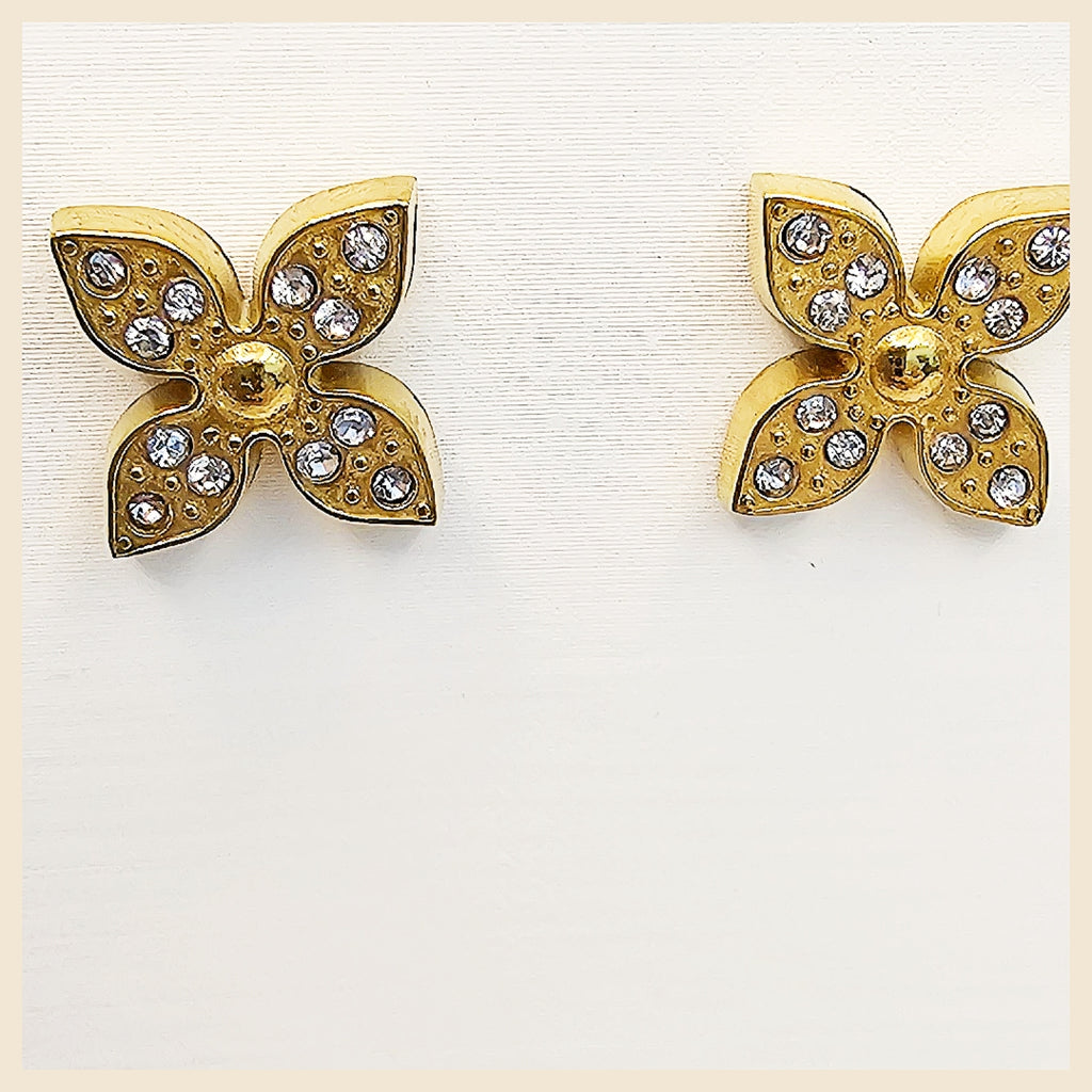 Liya crystal clover earrings set of 2 for women, designed to bring soft feminine shine and a graceful finishing touch to both casual and occasion looks.
