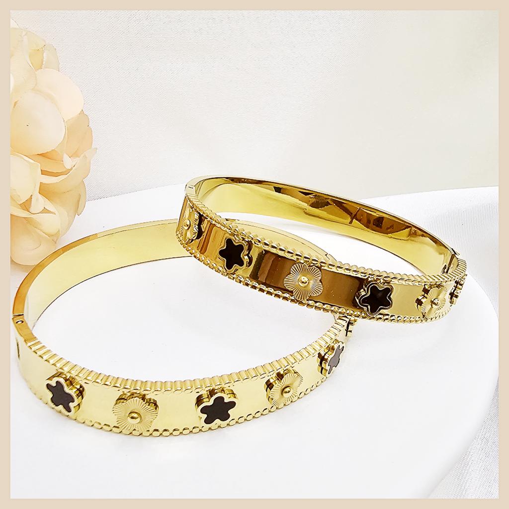 Luxury Deah clover star bangle set with rhinestone brilliance, ideal for women seeking an exclusive stacked look that photographs beautifully.
