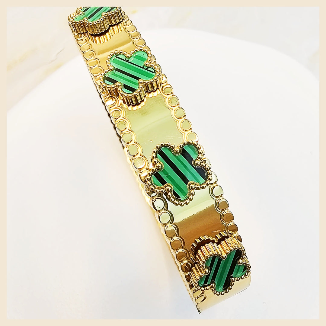 Premium 18K gold-plated openable crystal bracelet crafted in stainless steel, ideal for women seeking trusted quality and long-lasting brilliance.