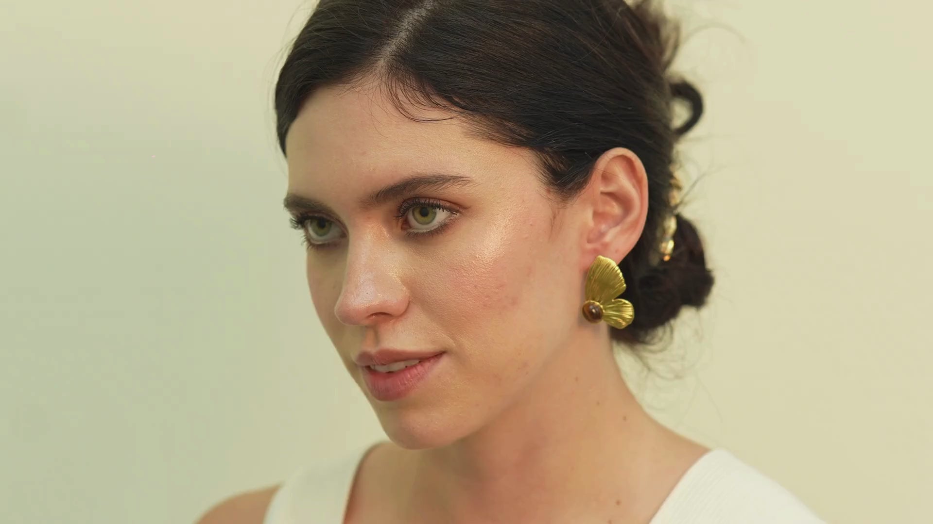 premium-leni-butterfly-hoop-earrings-gold-tone-casual-chic-women-online.