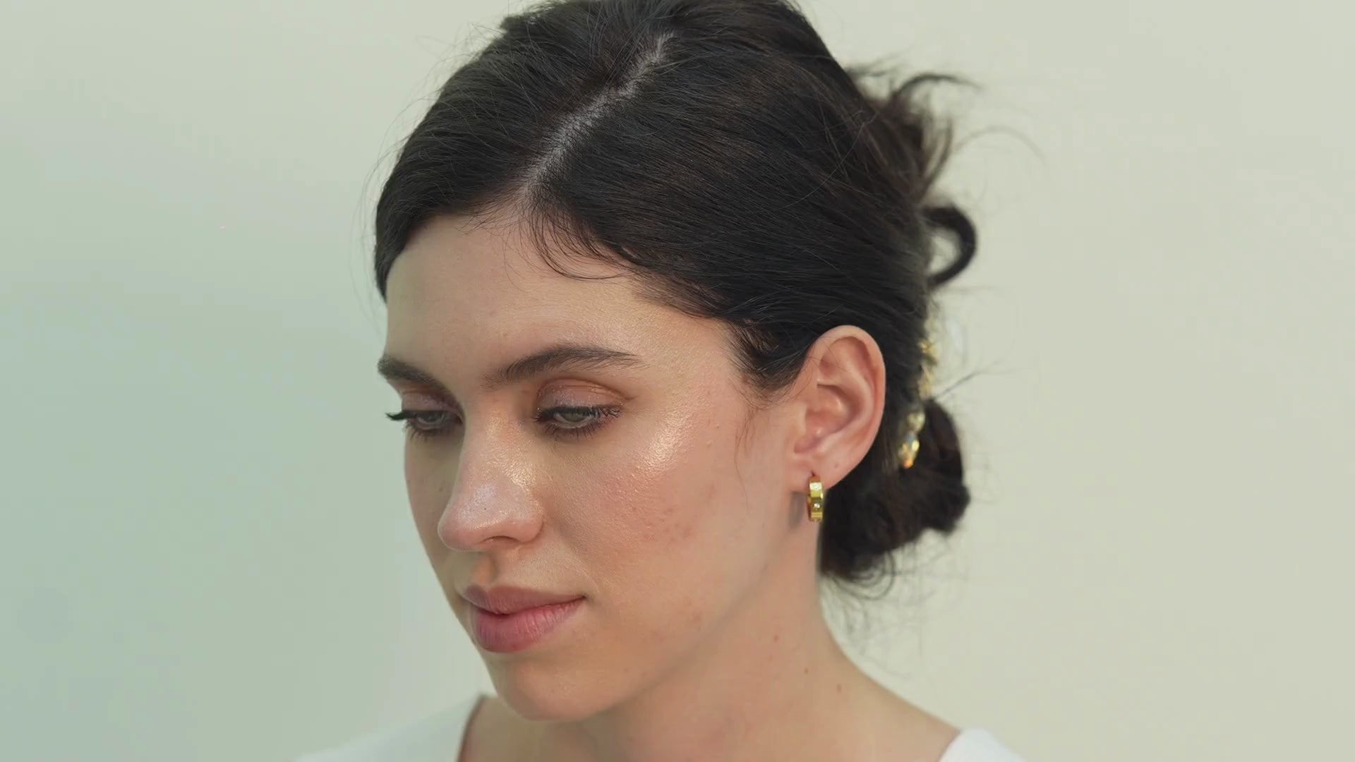 Bela Mini Hoop Earings