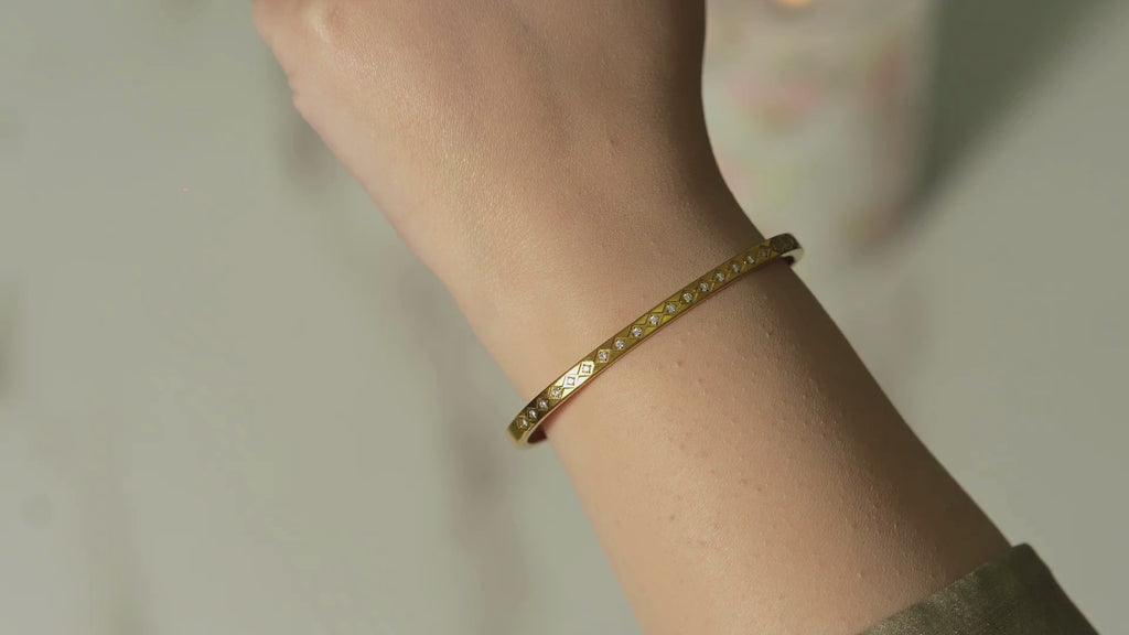 Bana Zigzag Bangle