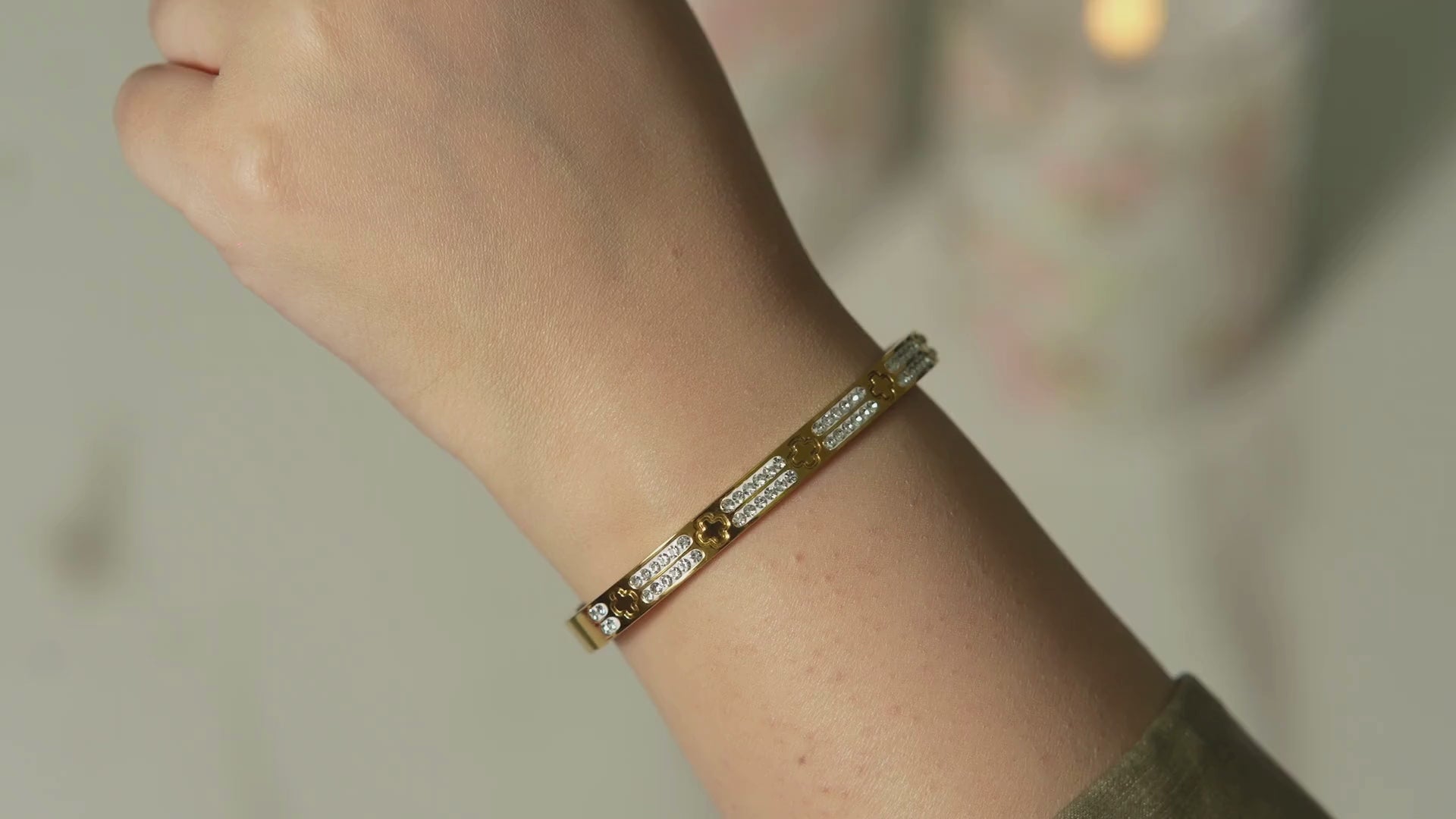 Kari Embossed Clover Bangles