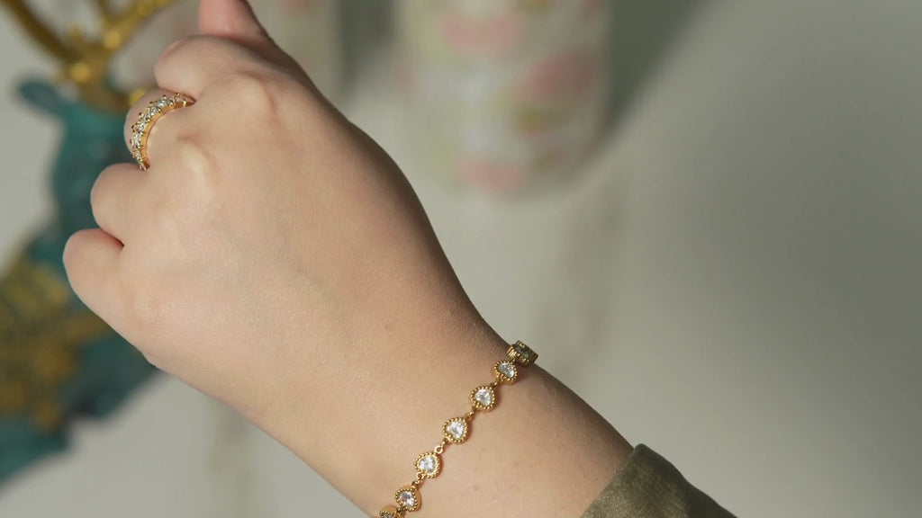 Frey Hearts X Zirconia Bracelet