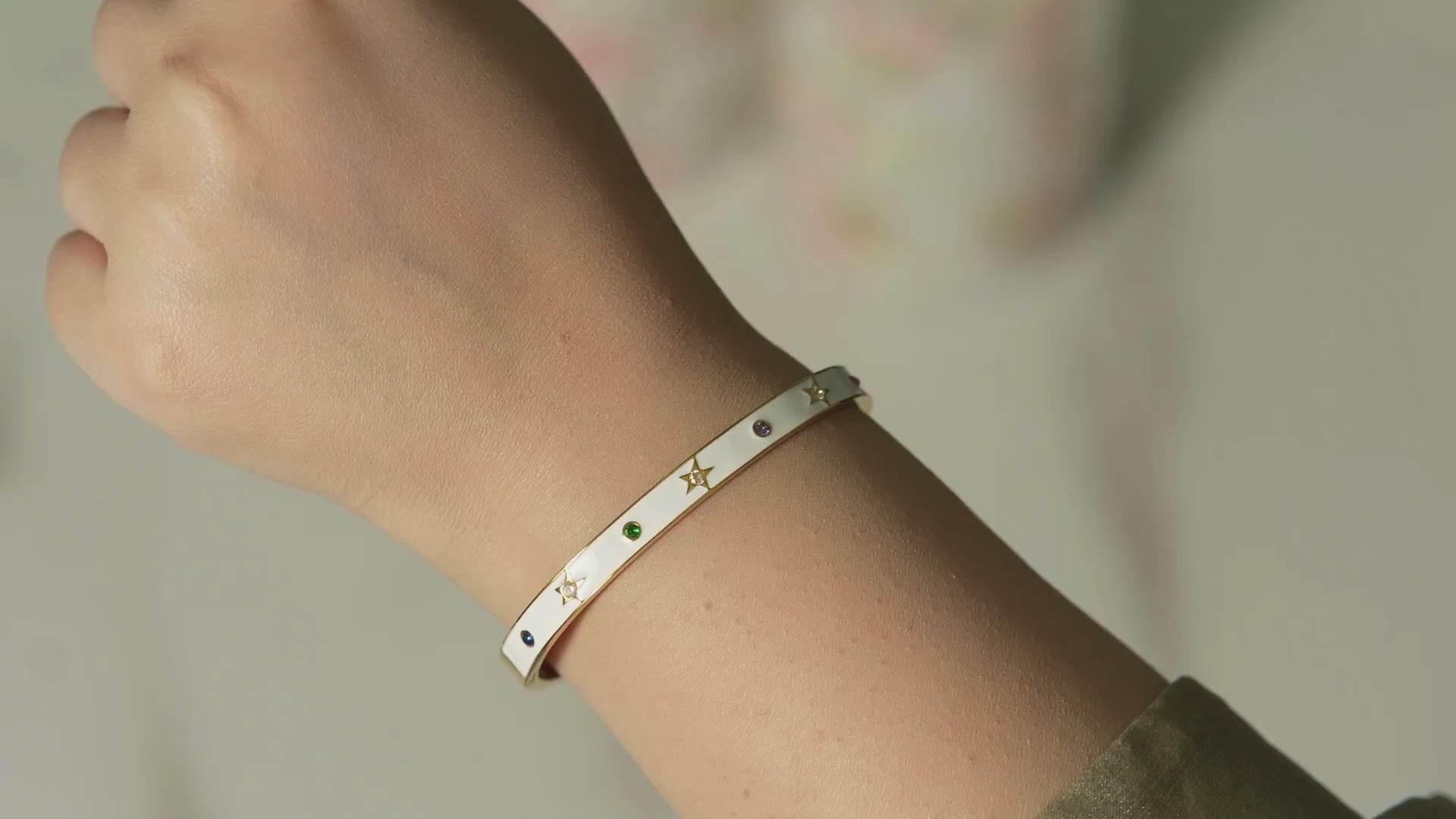 Kaya White Star Bangle